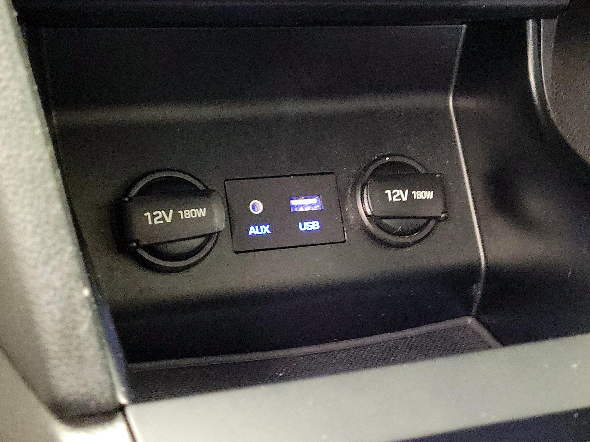 Thumbnail: 2020 Hyundai Elantra - 18