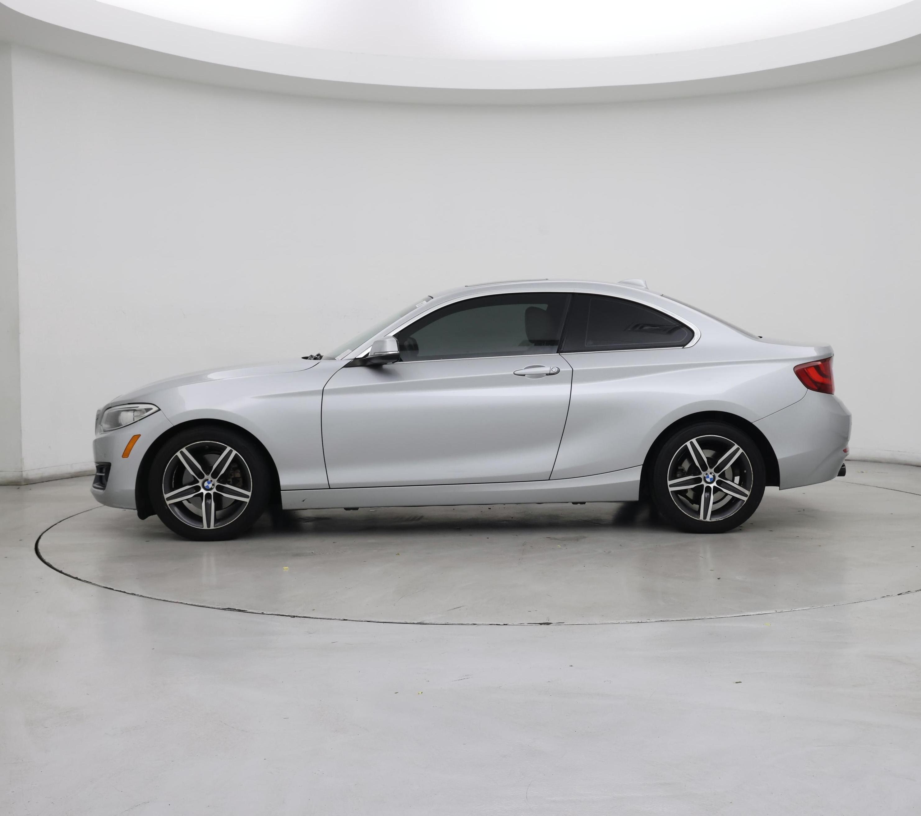 Thumbnail: 2017 BMW 2 Series - 3