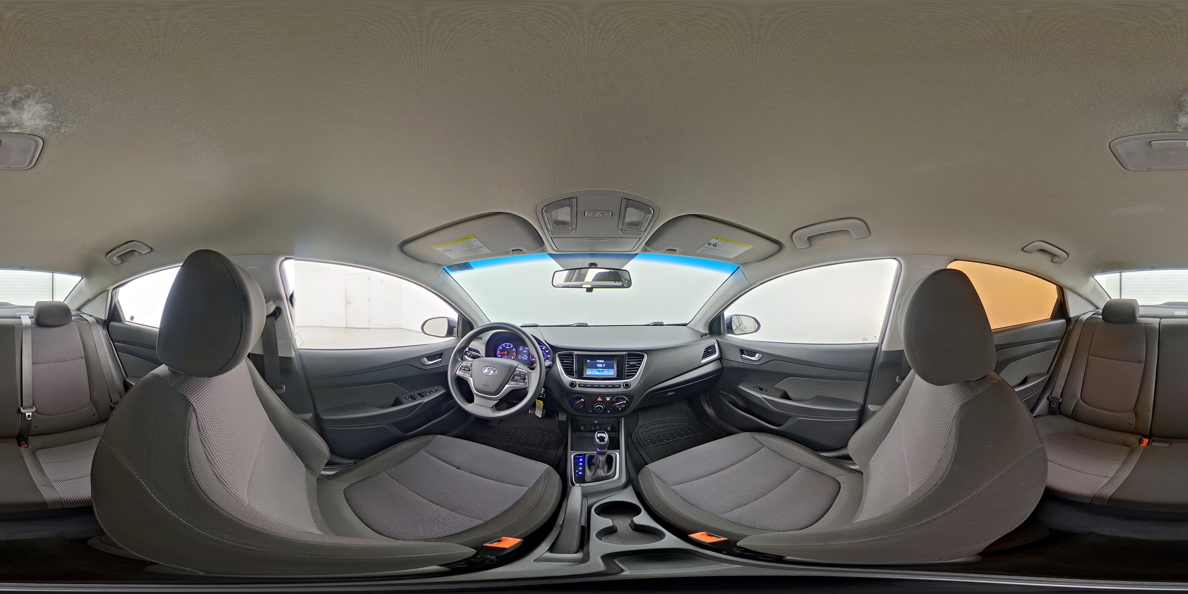 2018 Hyundai Accent SE - Photo 24
