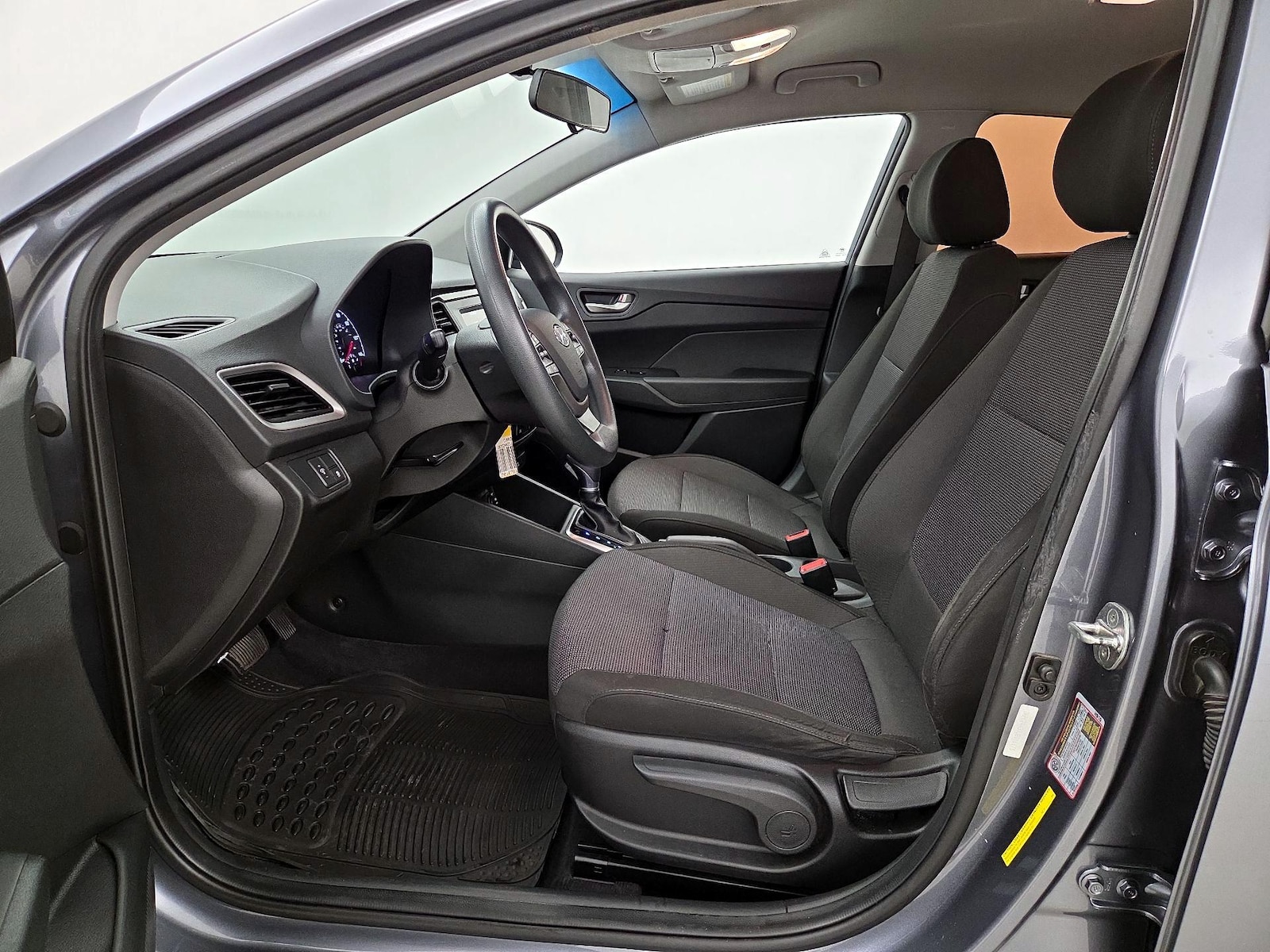 2018 Hyundai Accent SE - Photo 12