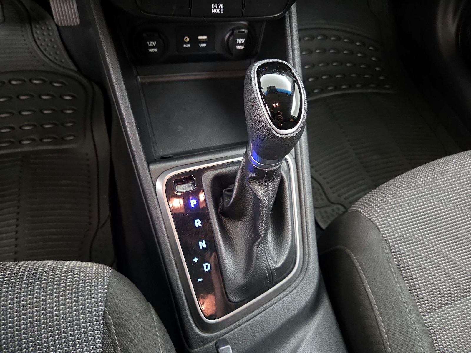 2018 Hyundai Accent SE - Photo 18