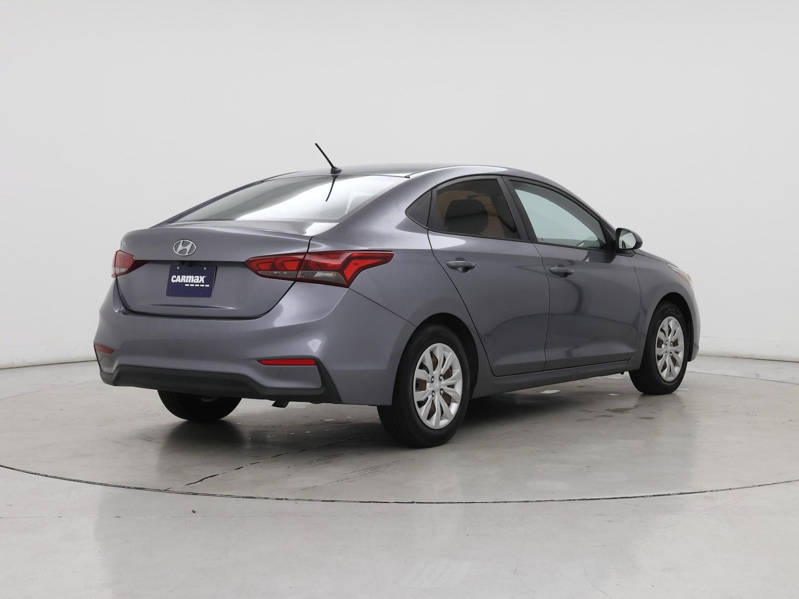 2018 Hyundai Accent SE - Photo 9