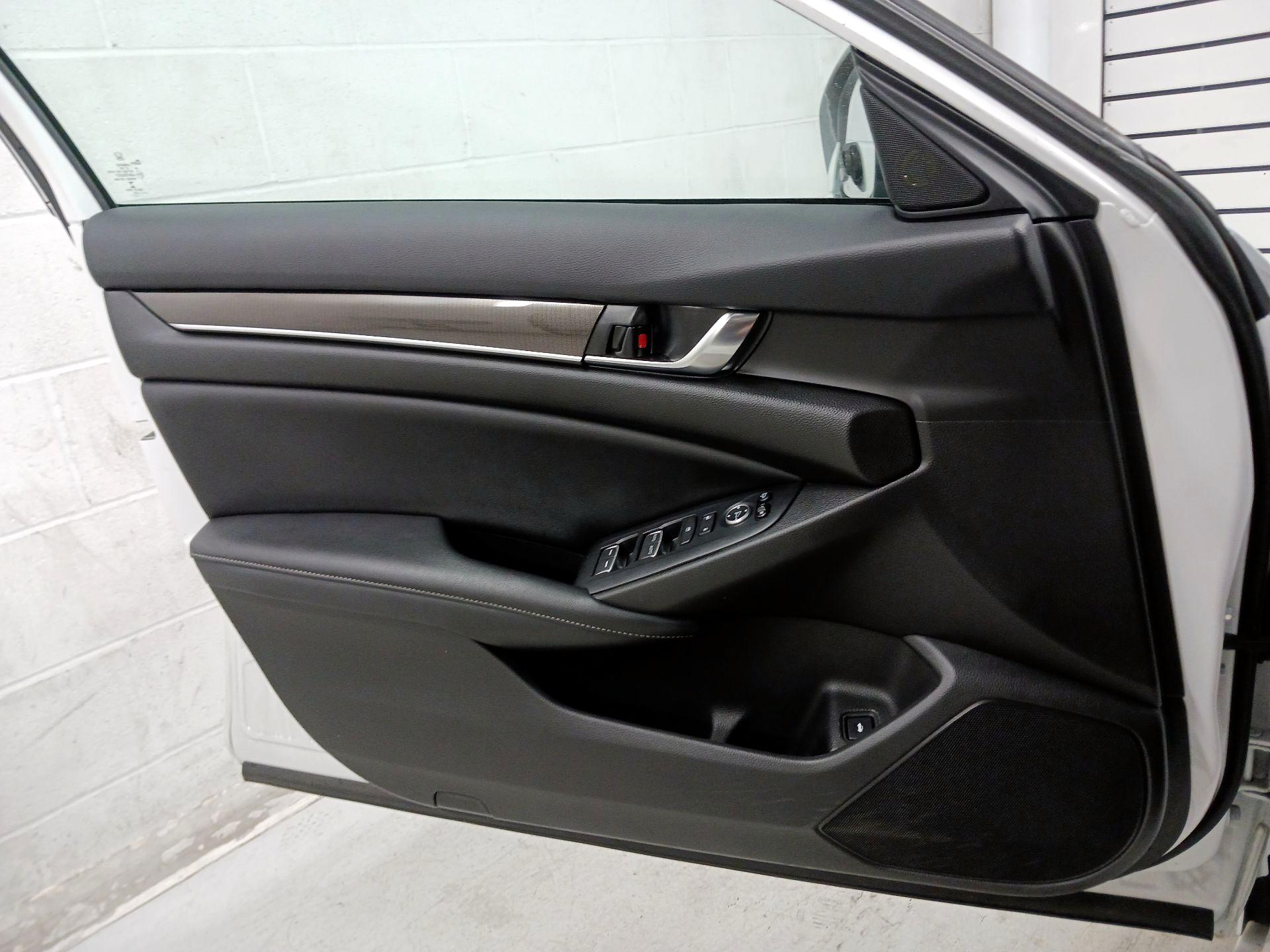 Thumbnail: 2022 Honda Accord - 10