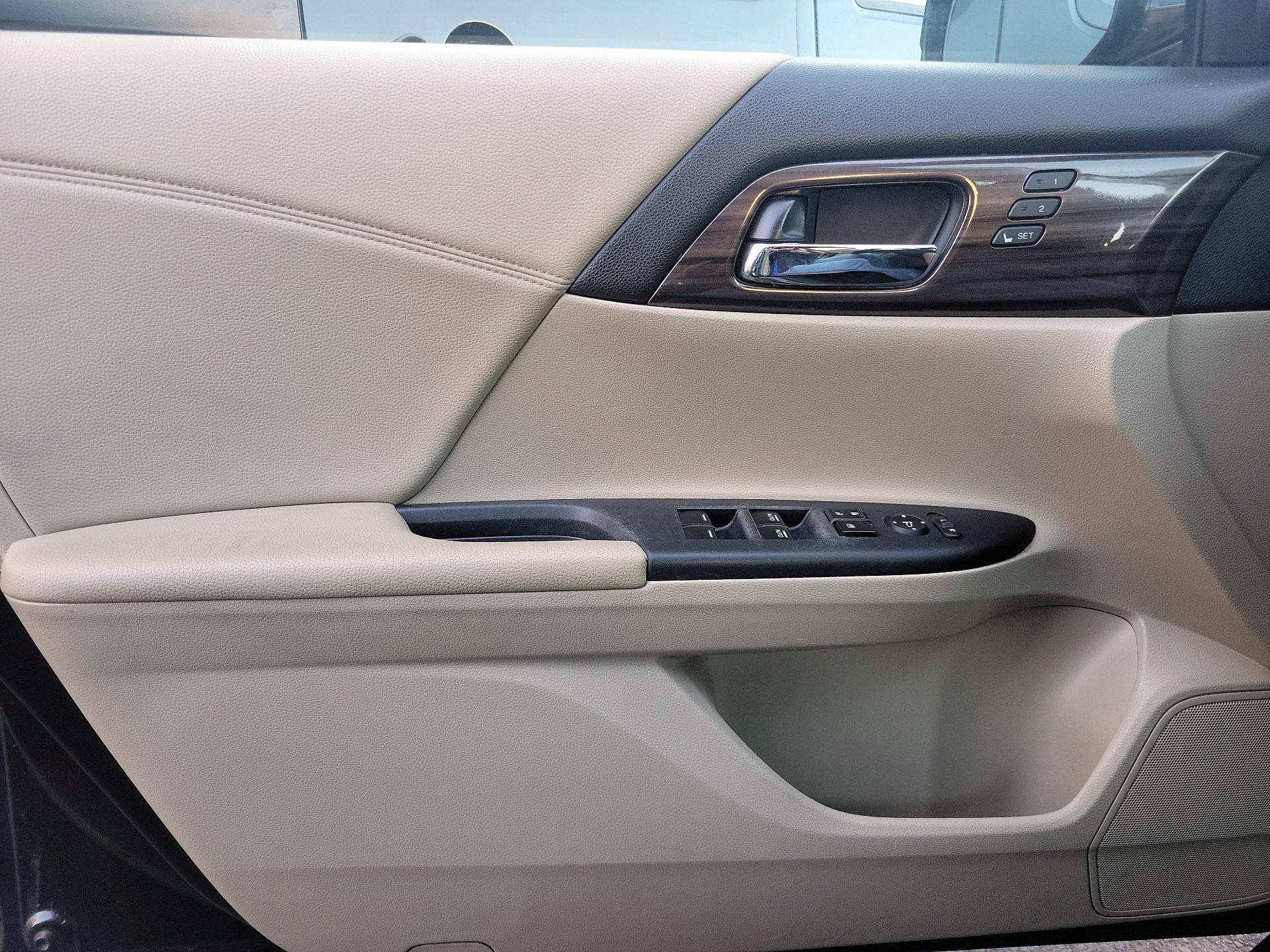Thumbnail: 2017 Honda Accord - 12