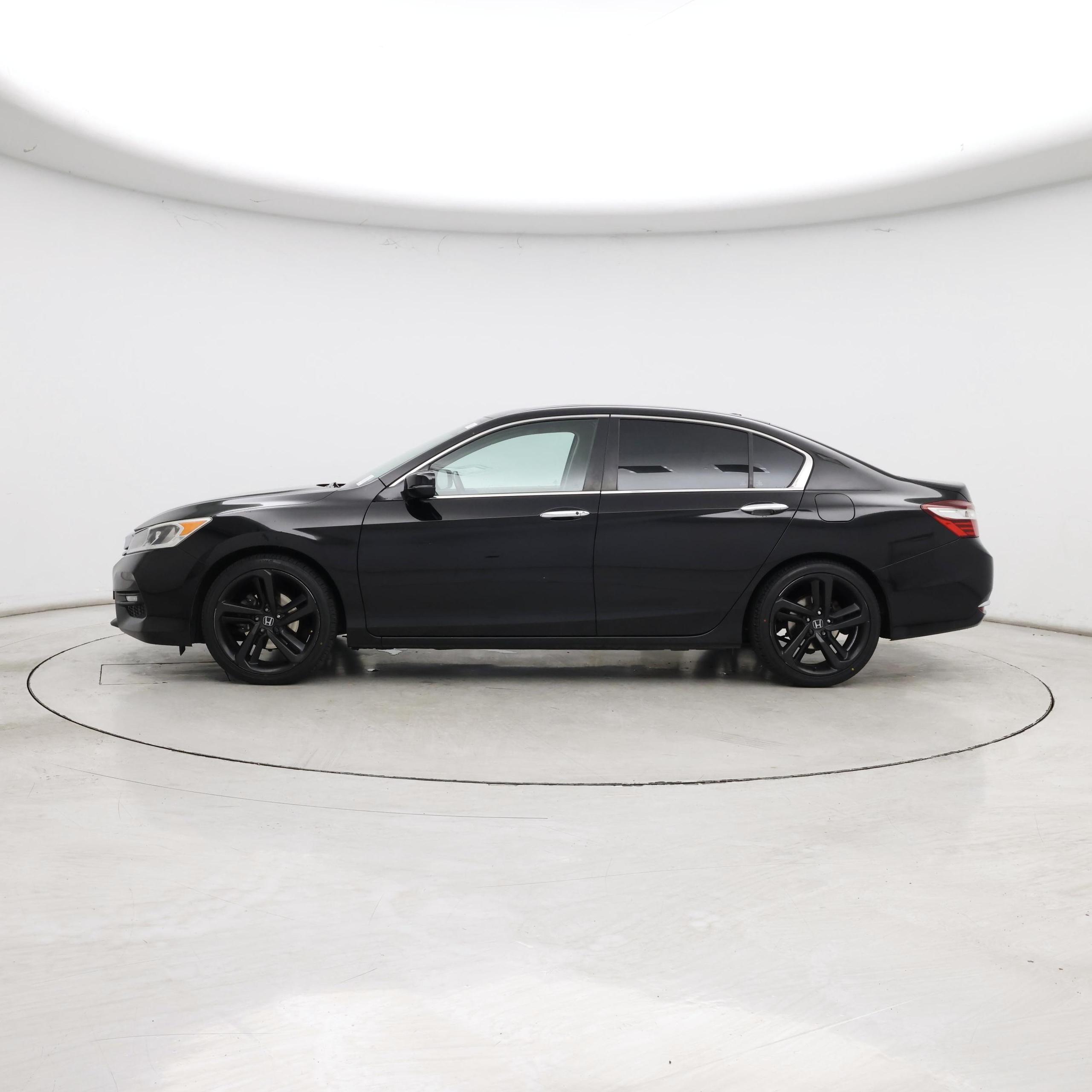 Thumbnail: 2017 Honda Accord - 3