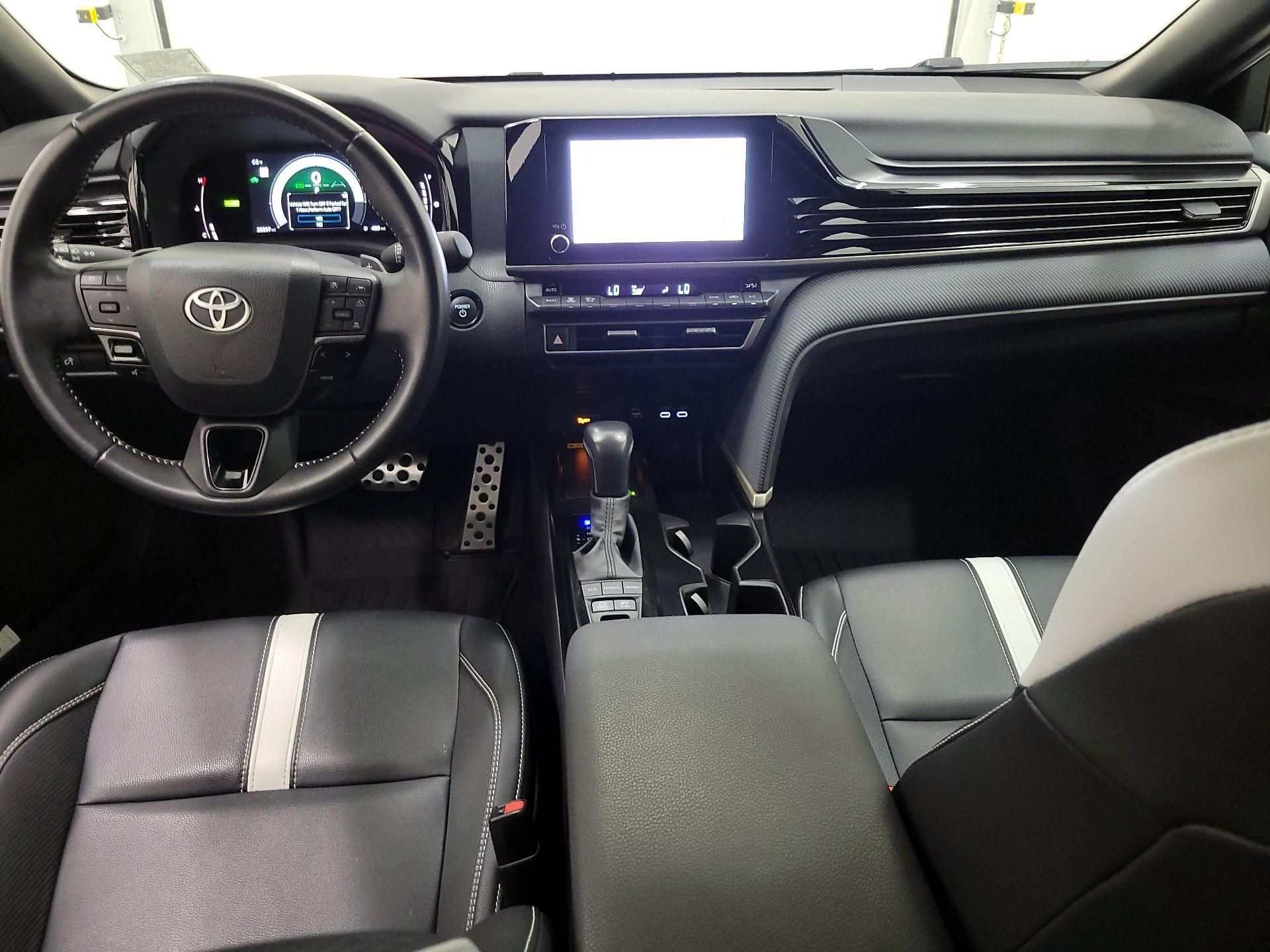 Thumbnail: 2025 Toyota Camry - 9