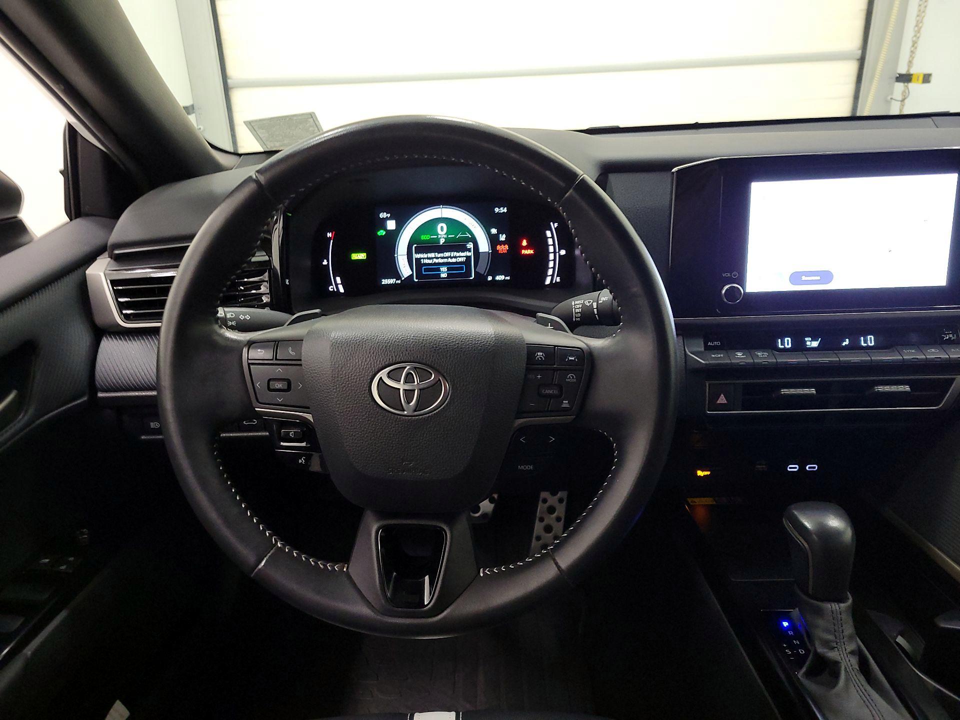 Thumbnail: 2025 Toyota Camry - 10