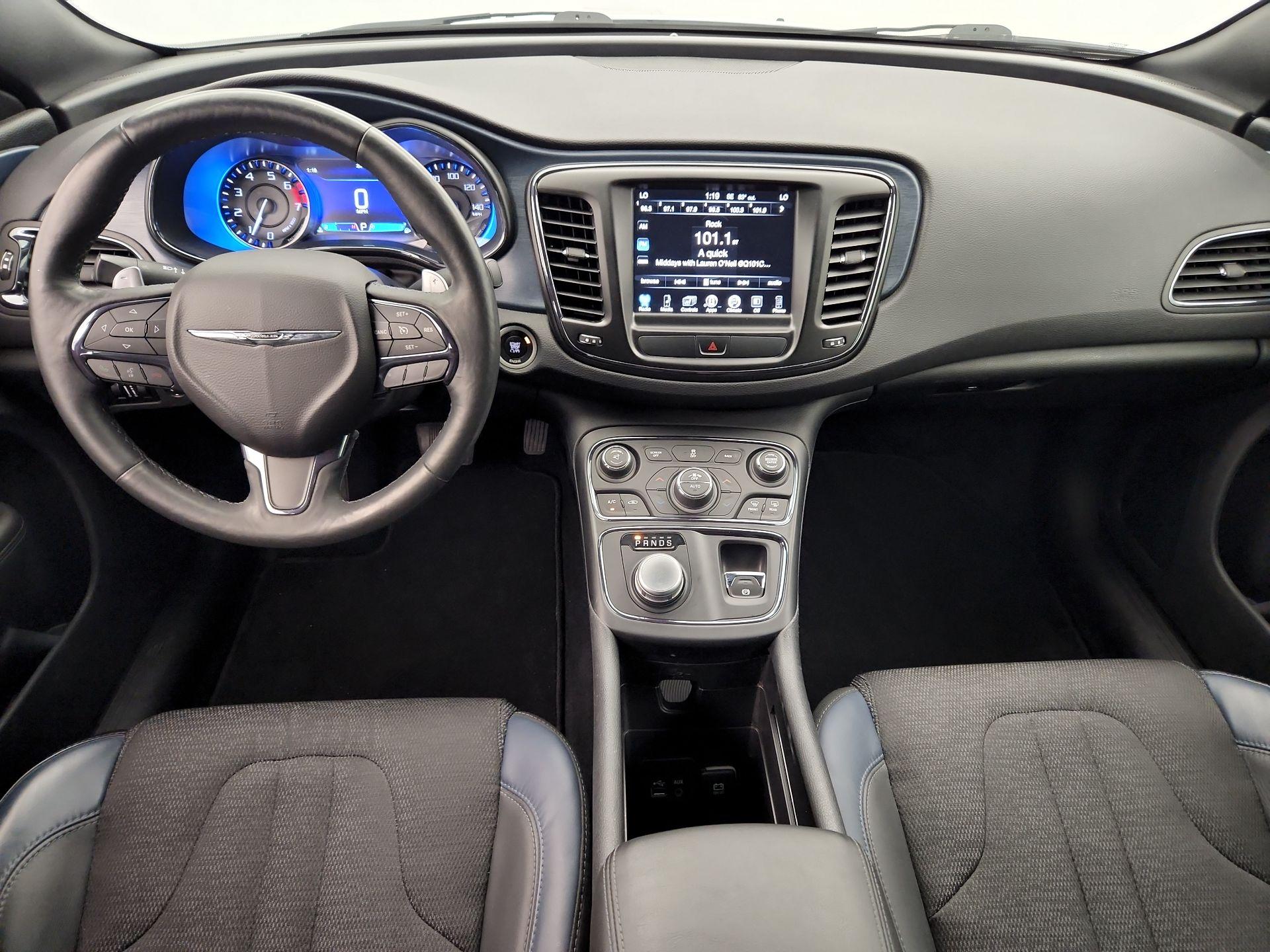 Thumbnail: 2016 Chrysler 200 - 9