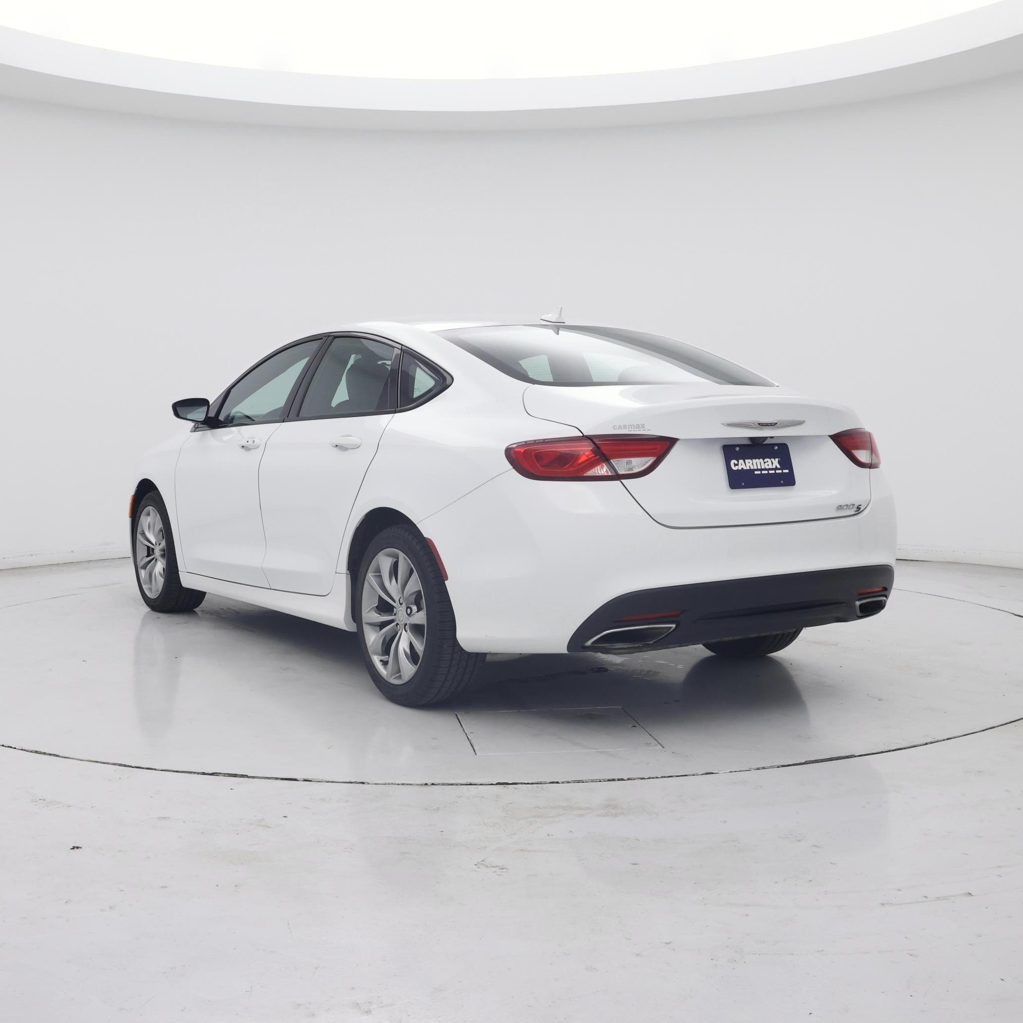 Thumbnail: 2016 Chrysler 200 - 2