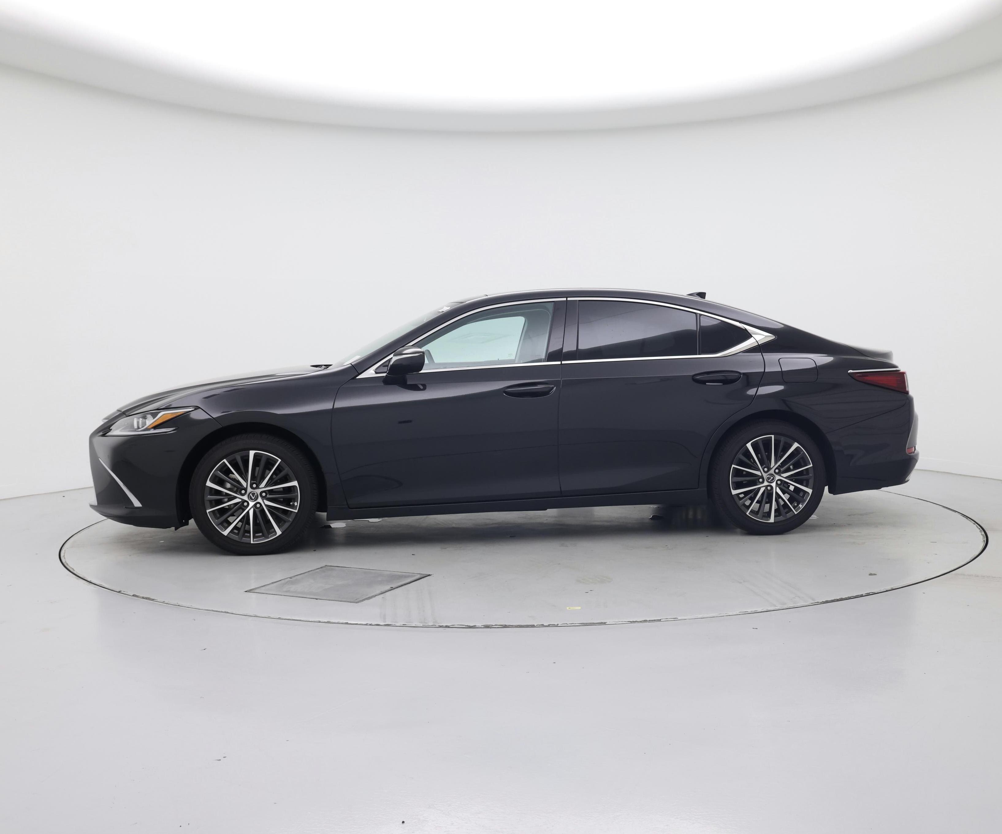 Thumbnail: 2025 Lexus ES - 3