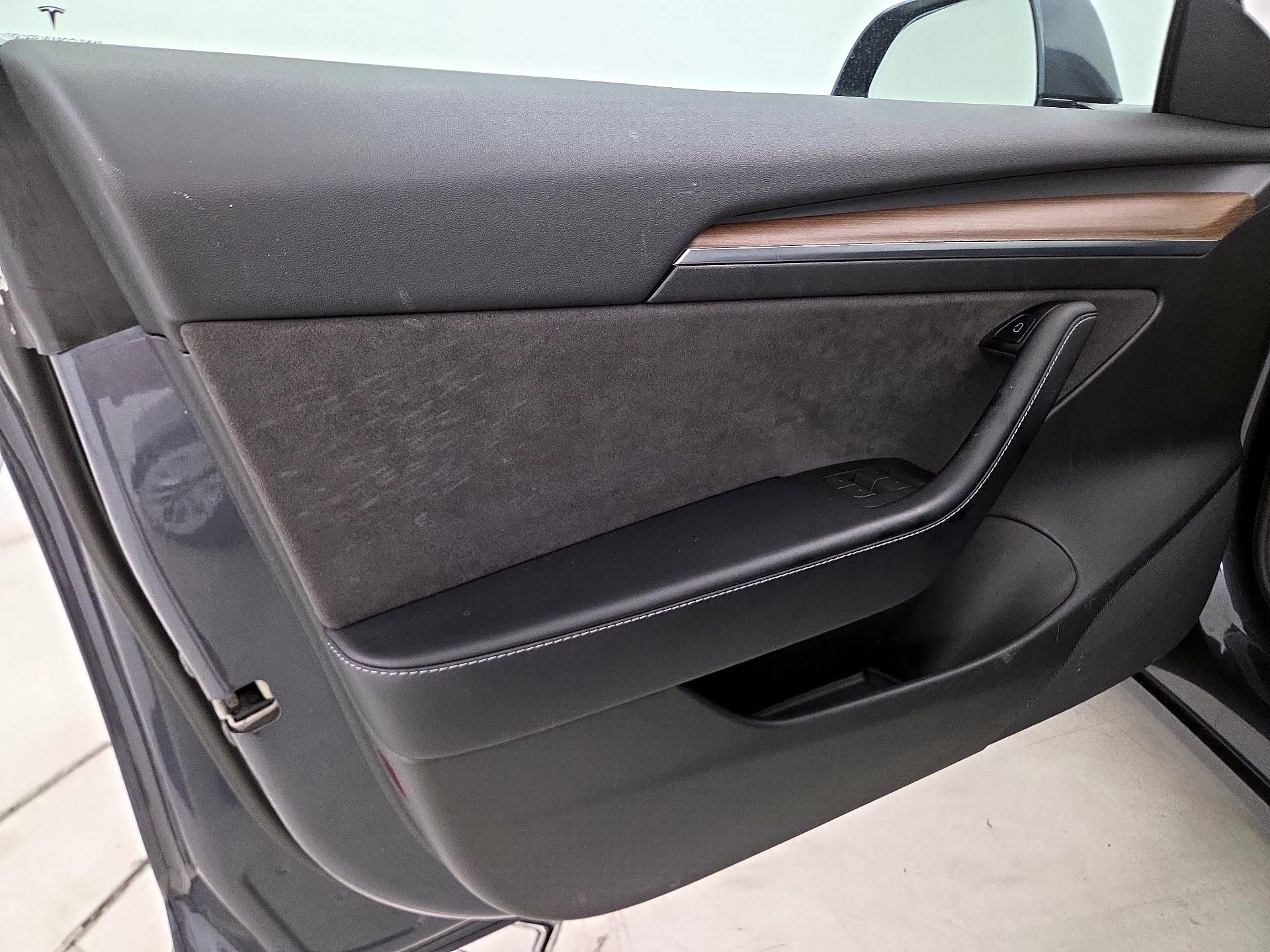 Thumbnail: 2022 Tesla Model 3 - 12
