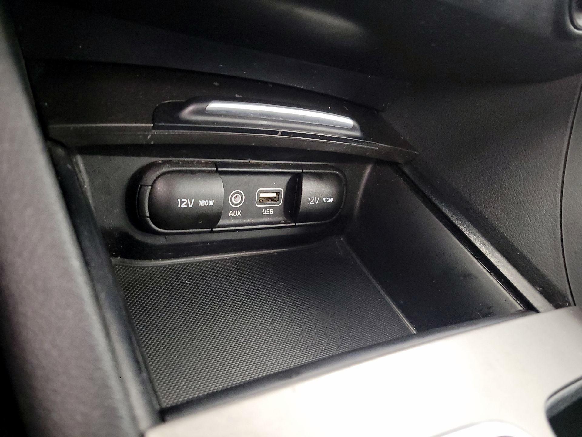 Thumbnail: 2019 Kia Optima - 18