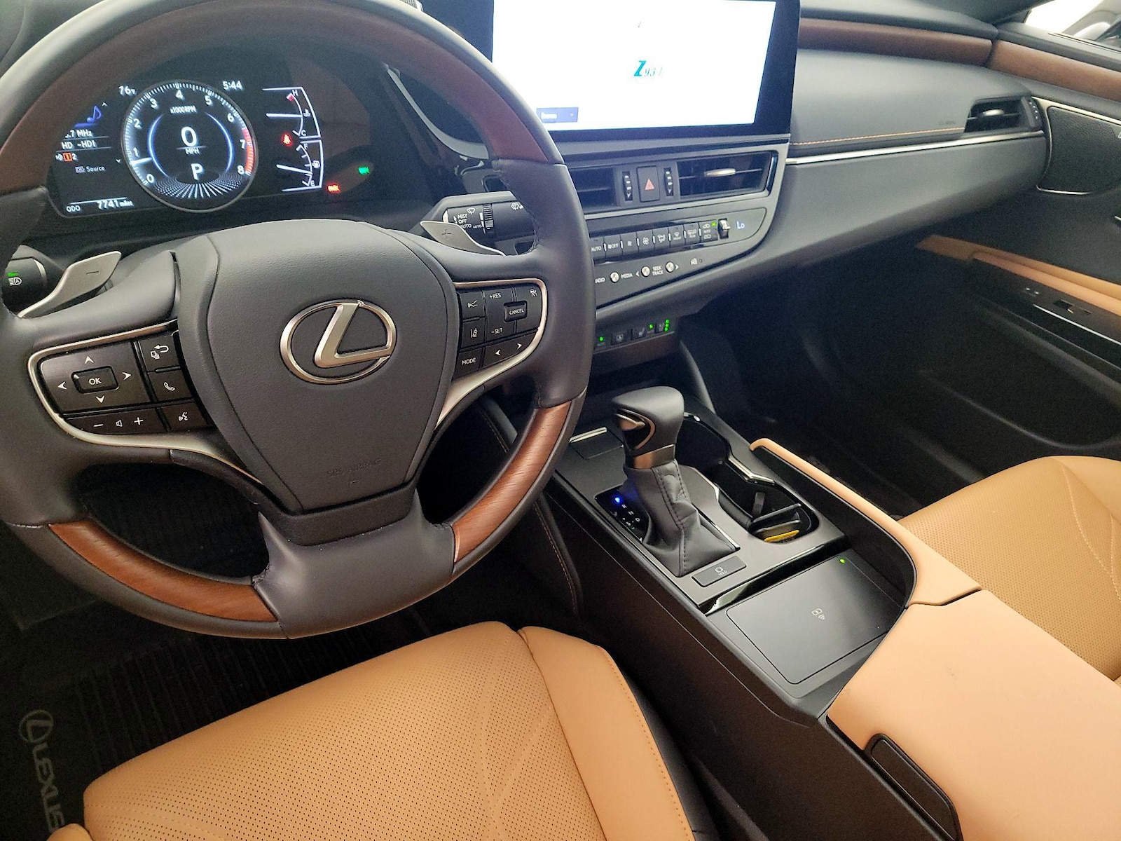 Apple CarPlay® & Android Auto™