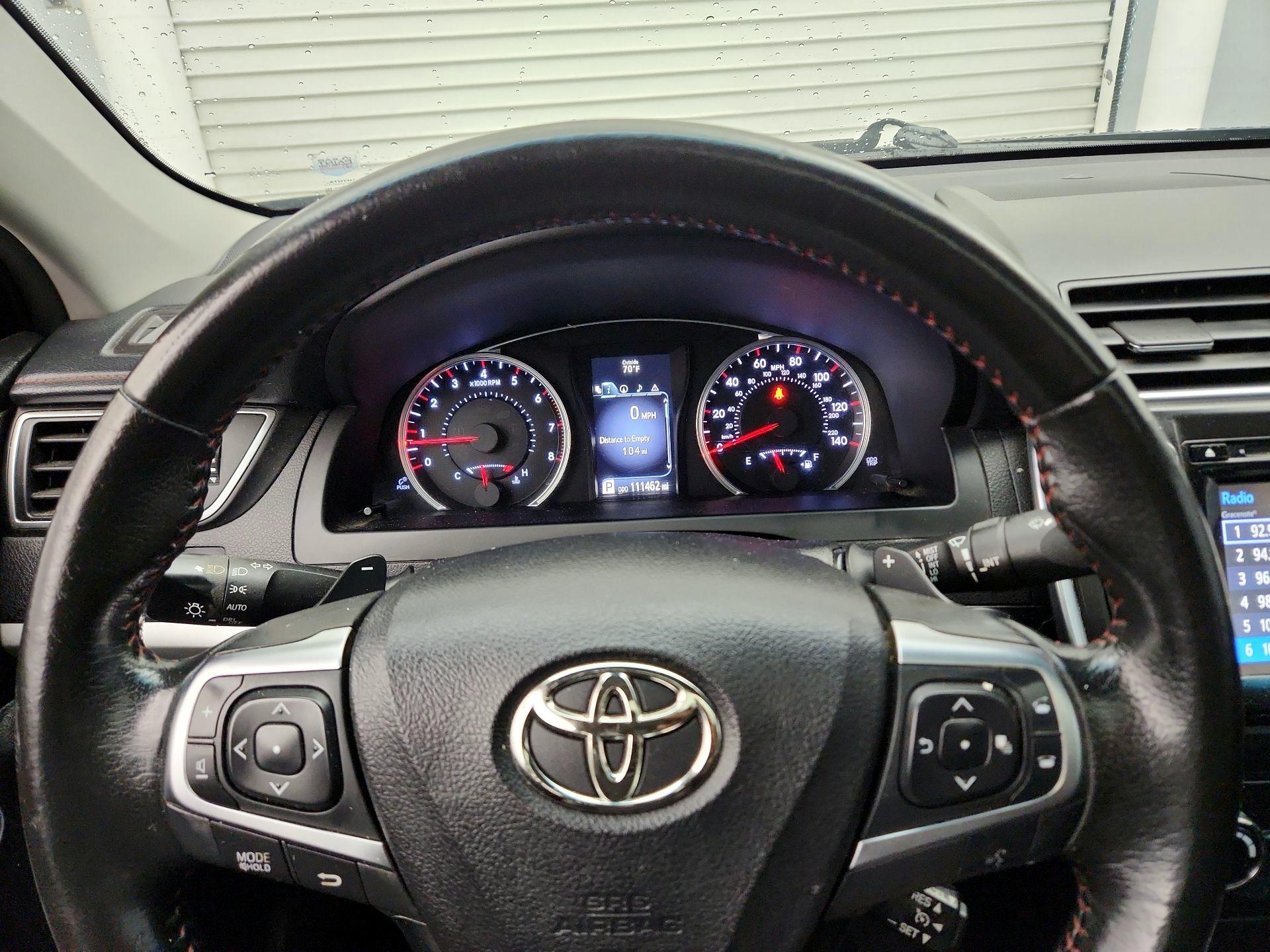 Thumbnail: 2015 Toyota Camry - 10