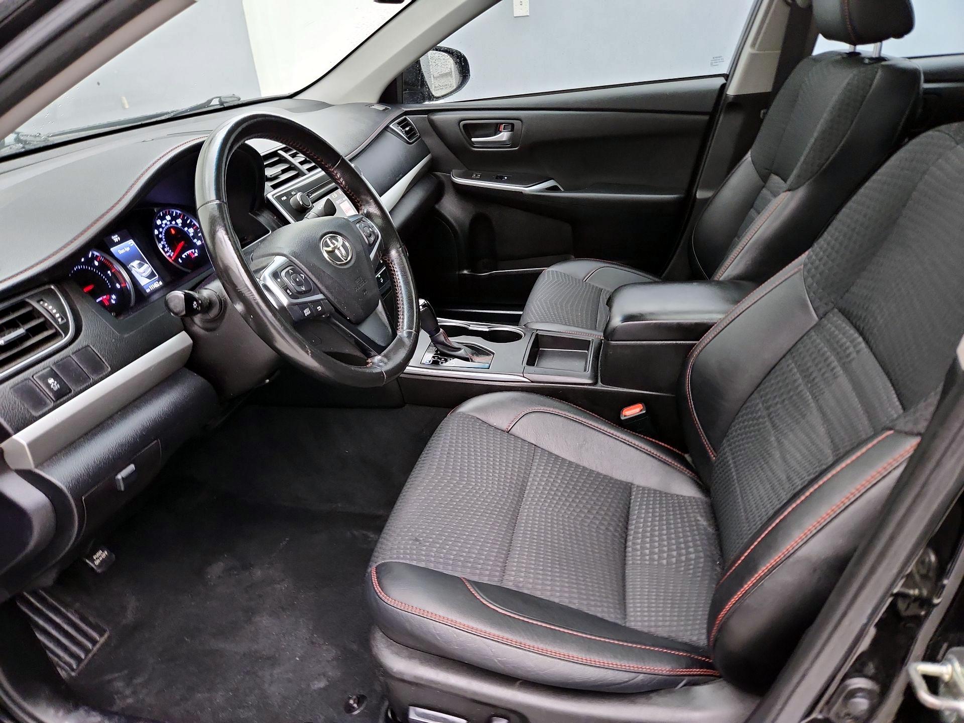 Thumbnail: 2015 Toyota Camry - 11