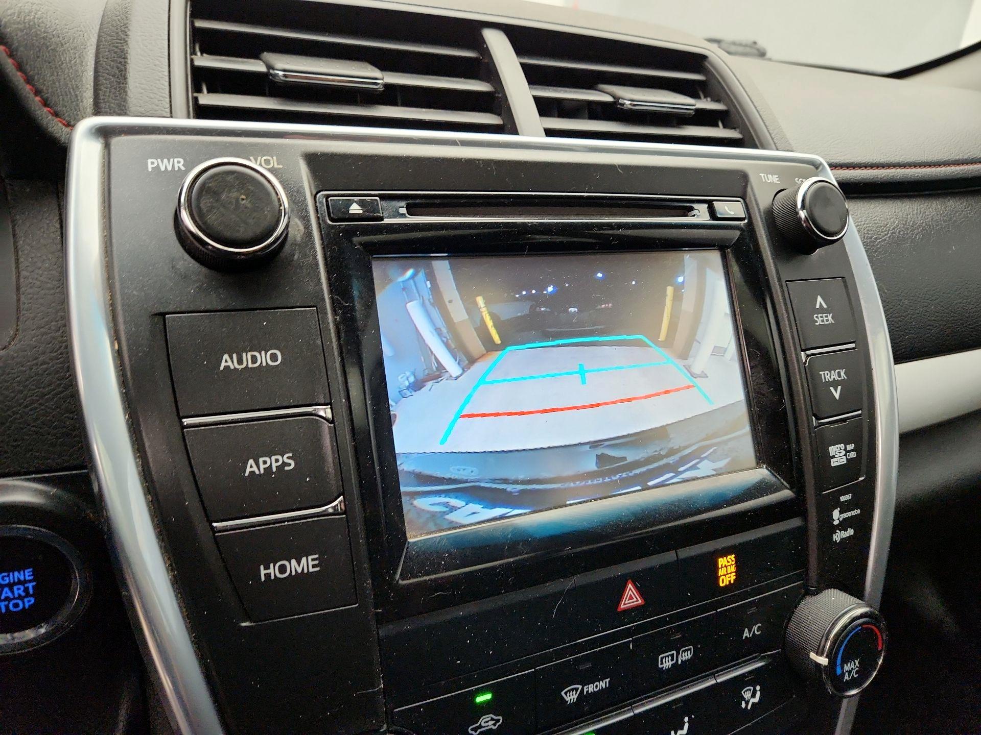 Thumbnail: 2015 Toyota Camry - 13
