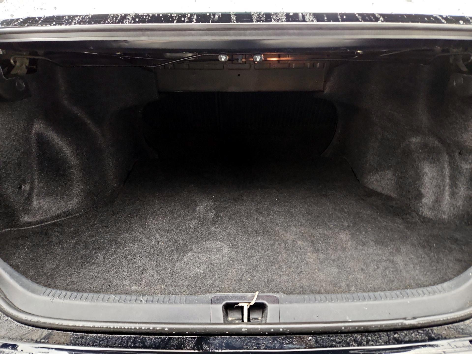 Thumbnail: 2015 Toyota Camry - 20