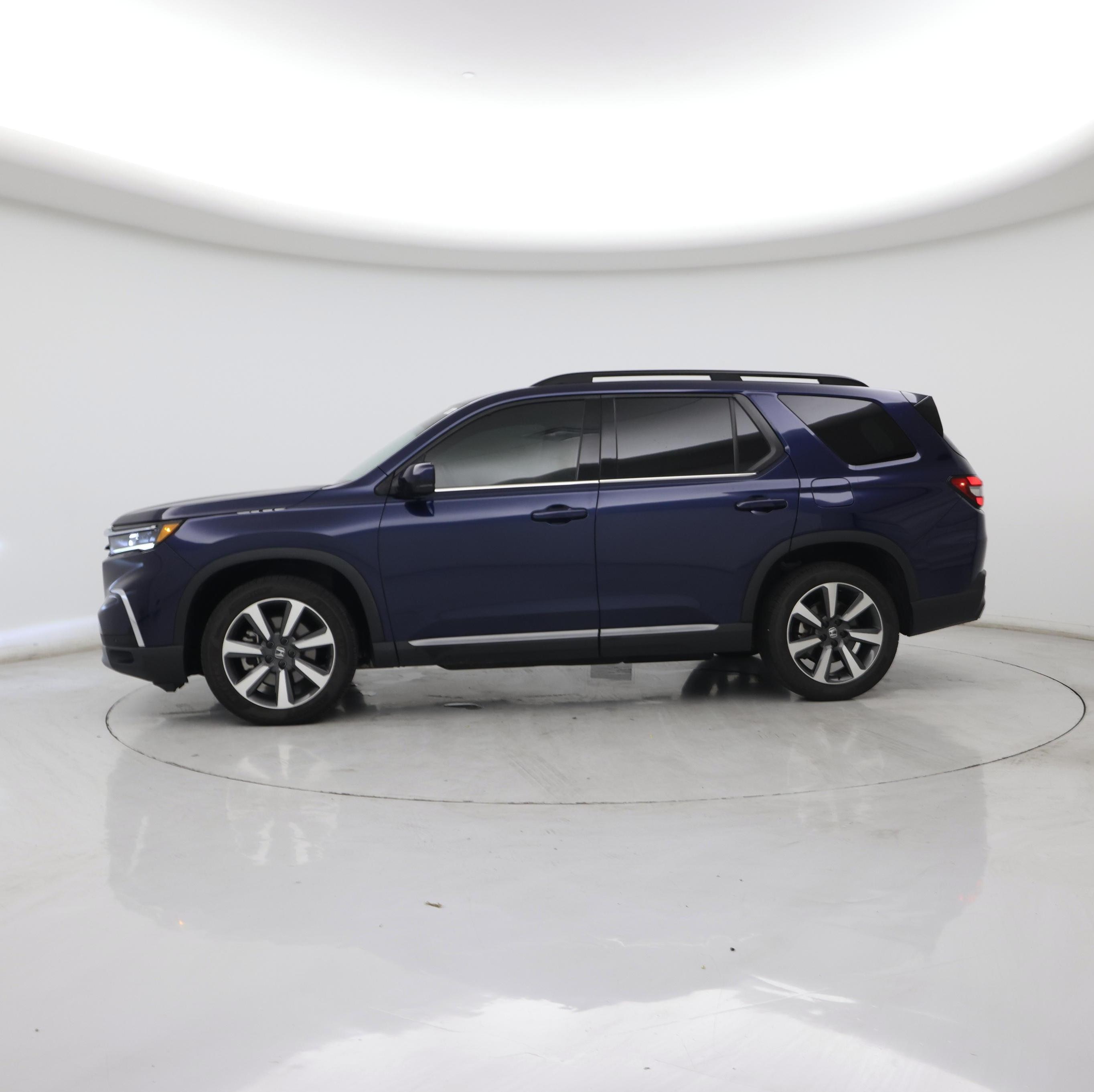 Thumbnail: 2023 Honda Pilot - 3