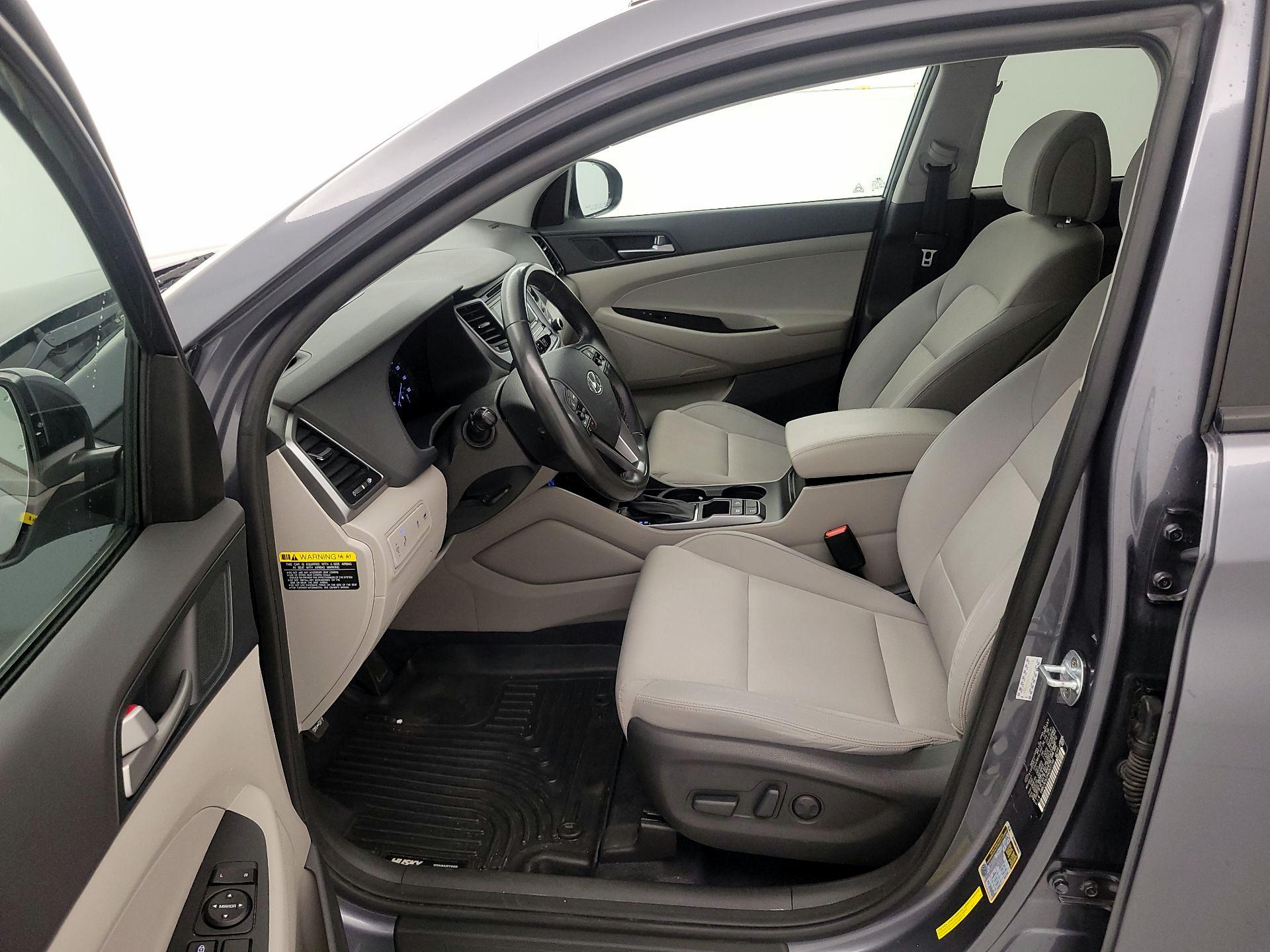 Thumbnail: 2017 Hyundai Tucson - 11