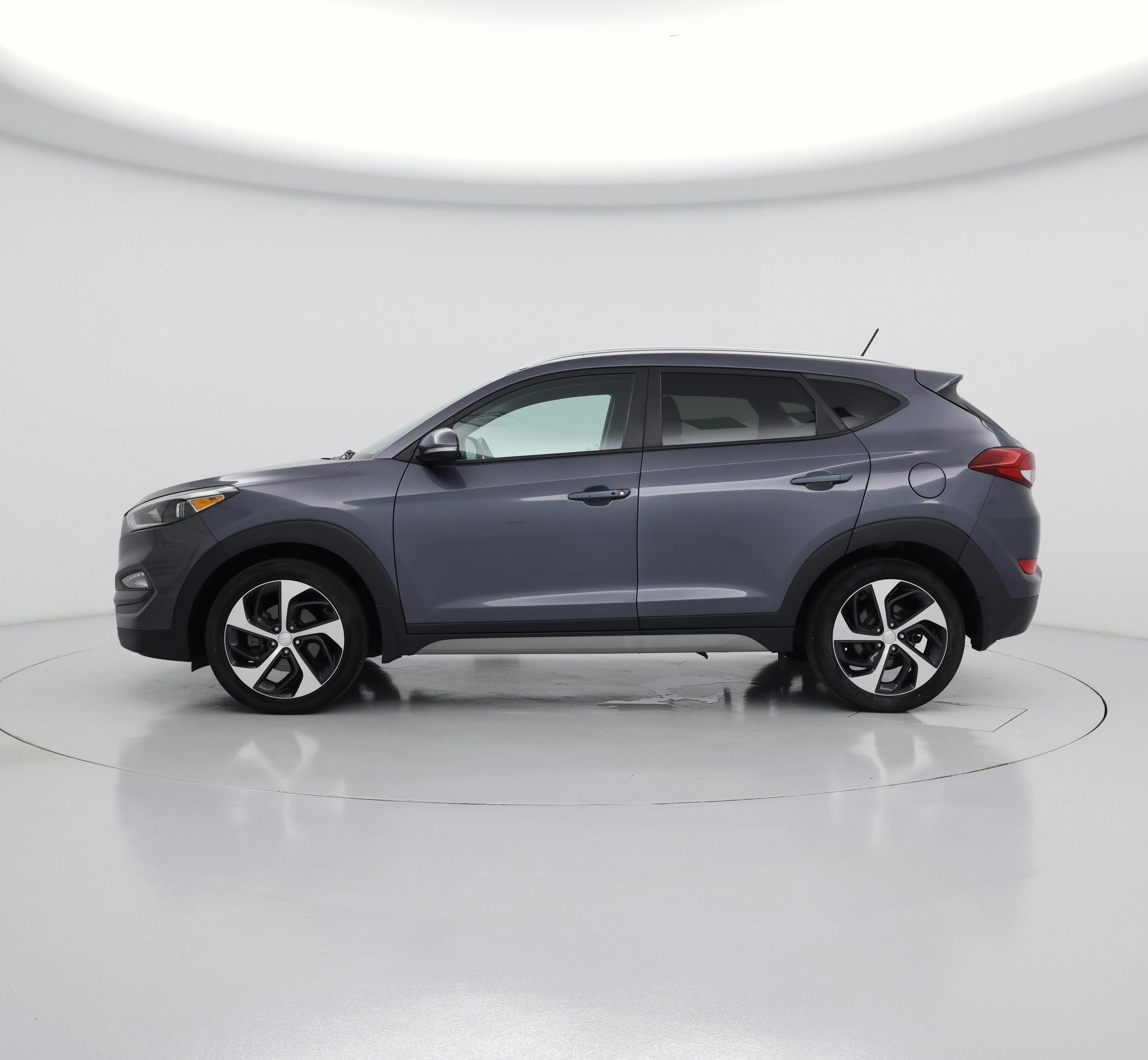 Thumbnail: 2017 Hyundai Tucson - 3
