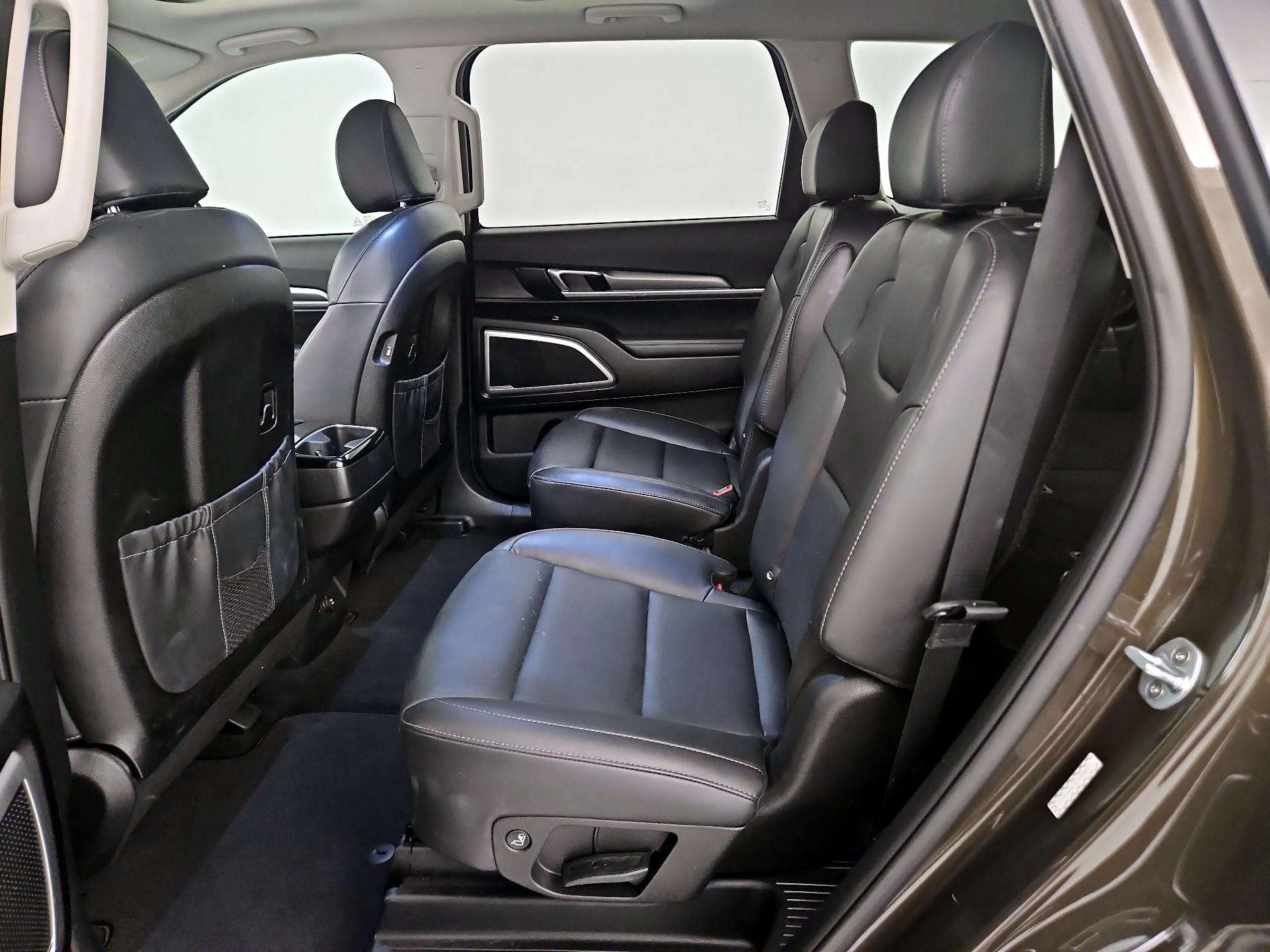 Thumbnail: 2020 Kia Telluride - 18