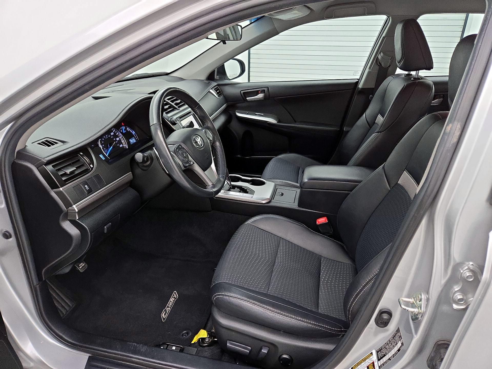 Thumbnail: 2014 Toyota Camry - 11