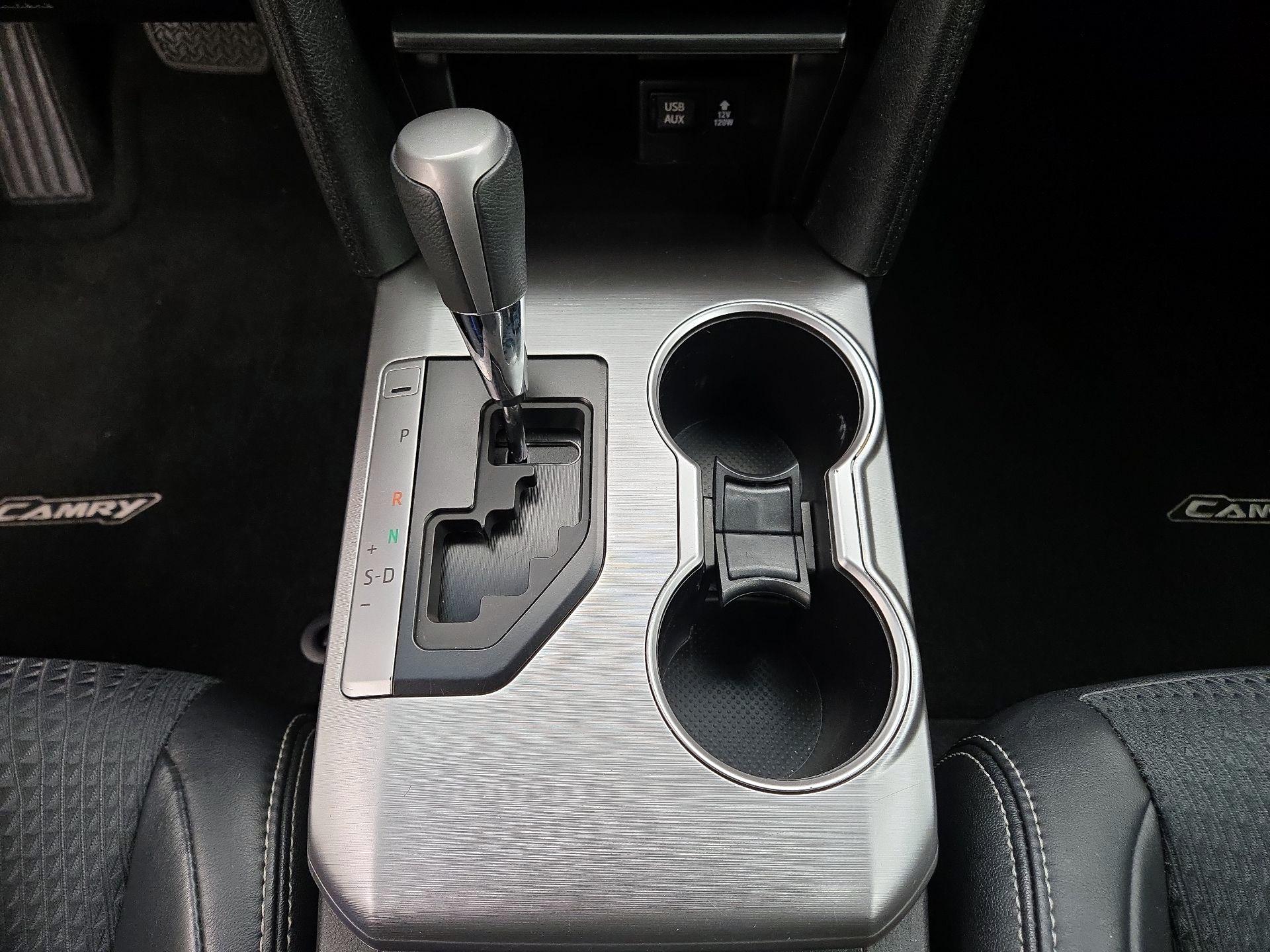 Thumbnail: 2014 Toyota Camry - 18