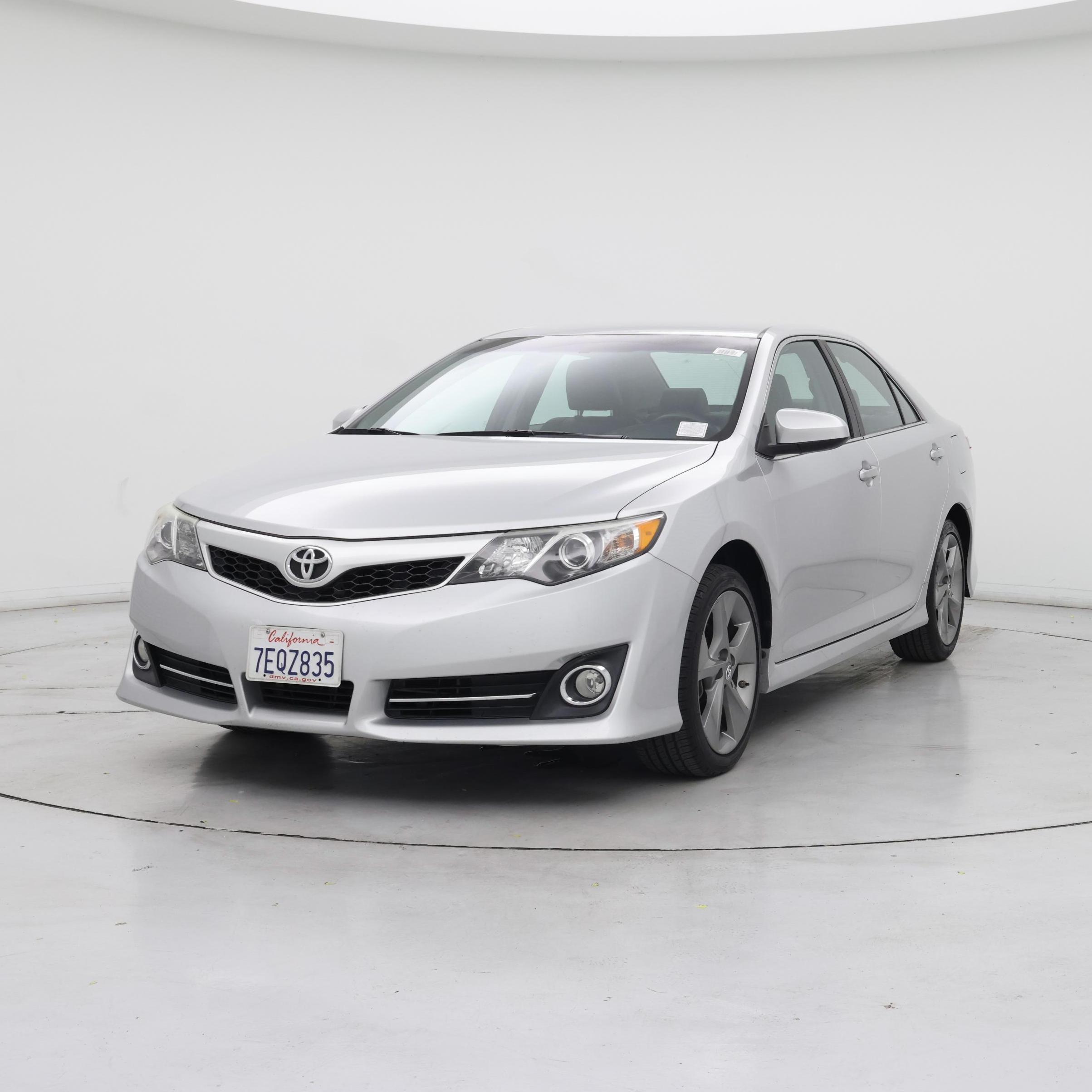 Thumbnail: 2014 Toyota Camry - 4