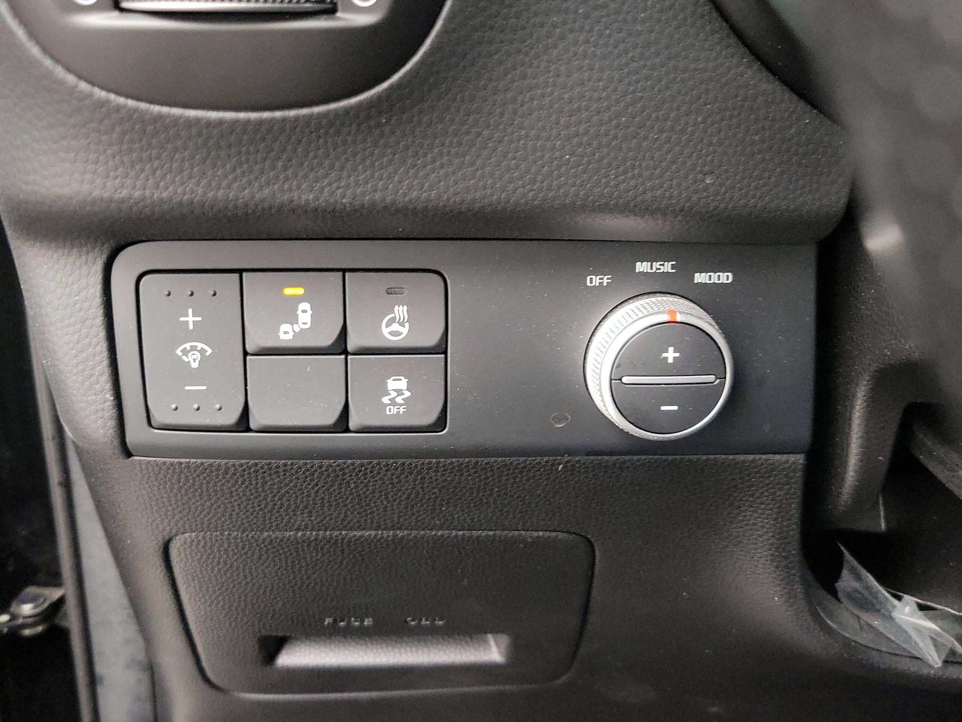 Thumbnail: 2018 Kia Soul - 13