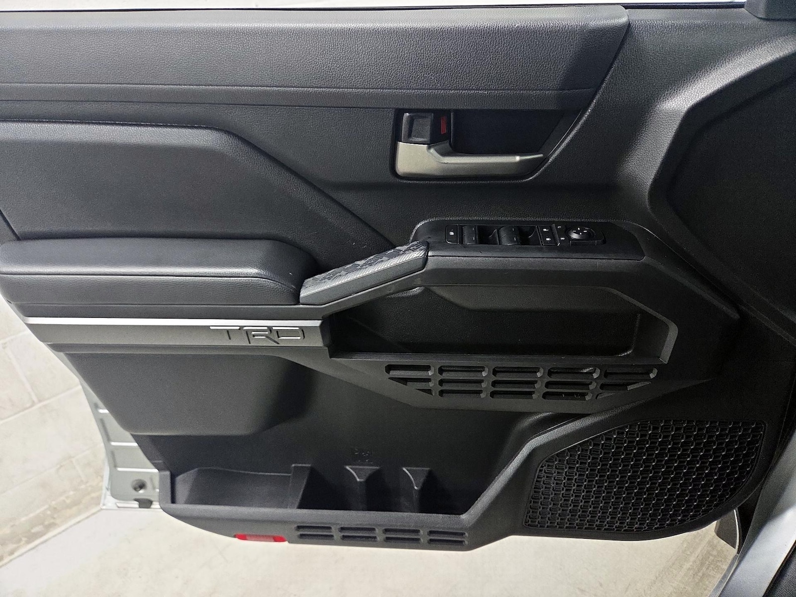 2024 Toyota Tacoma TRD Off Road - Photo 11