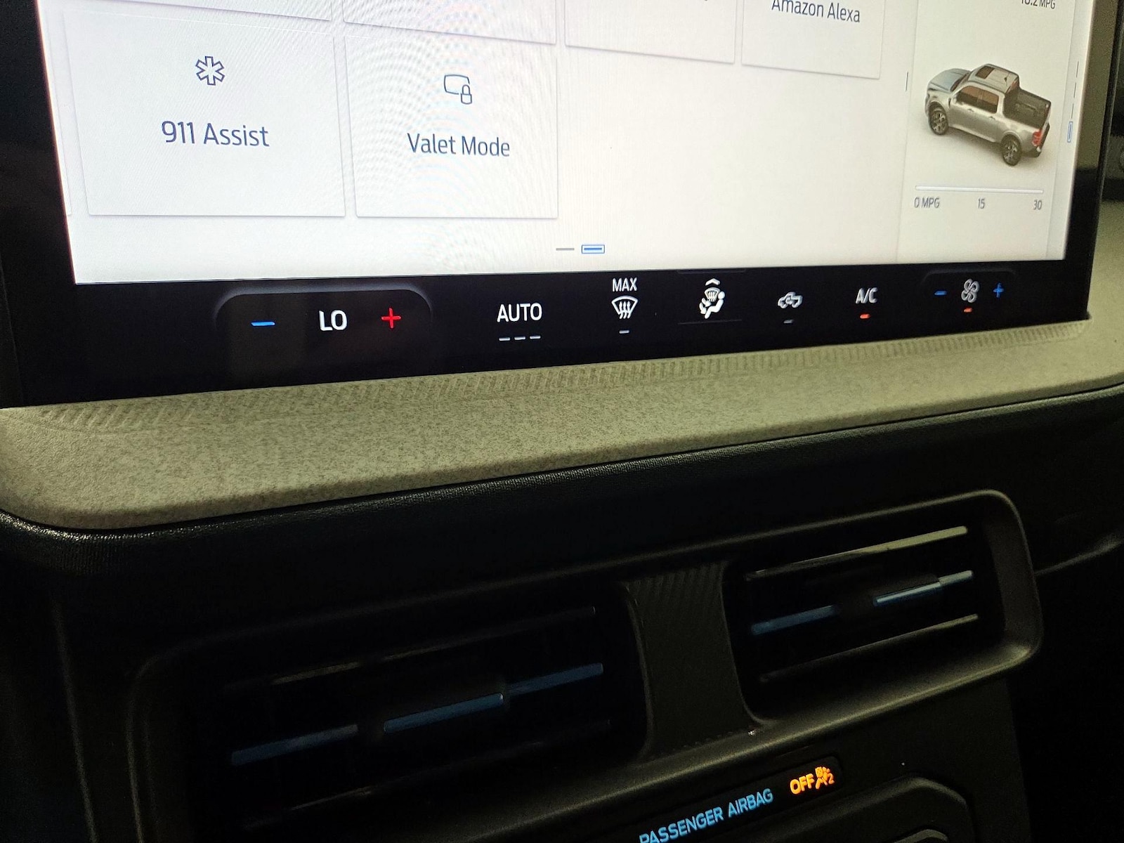 2026 Ford Maverick XLT - Photo 17