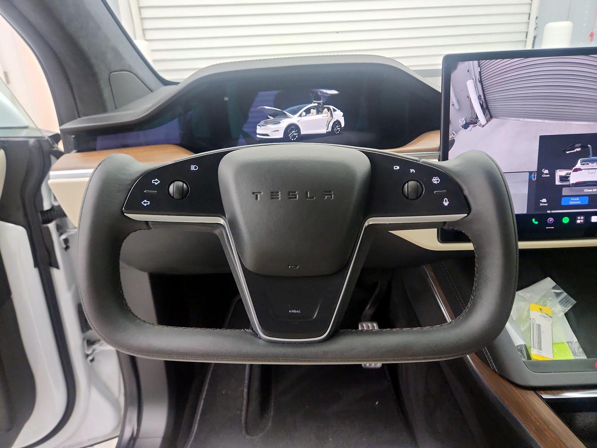 Thumbnail: 2023 Tesla Model X - 10