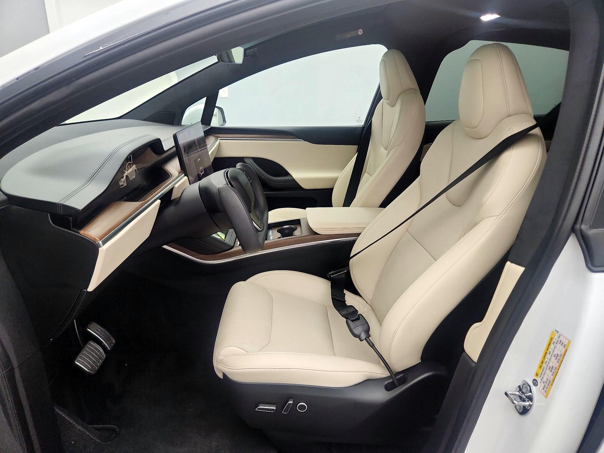 Thumbnail: 2023 Tesla Model X - 11