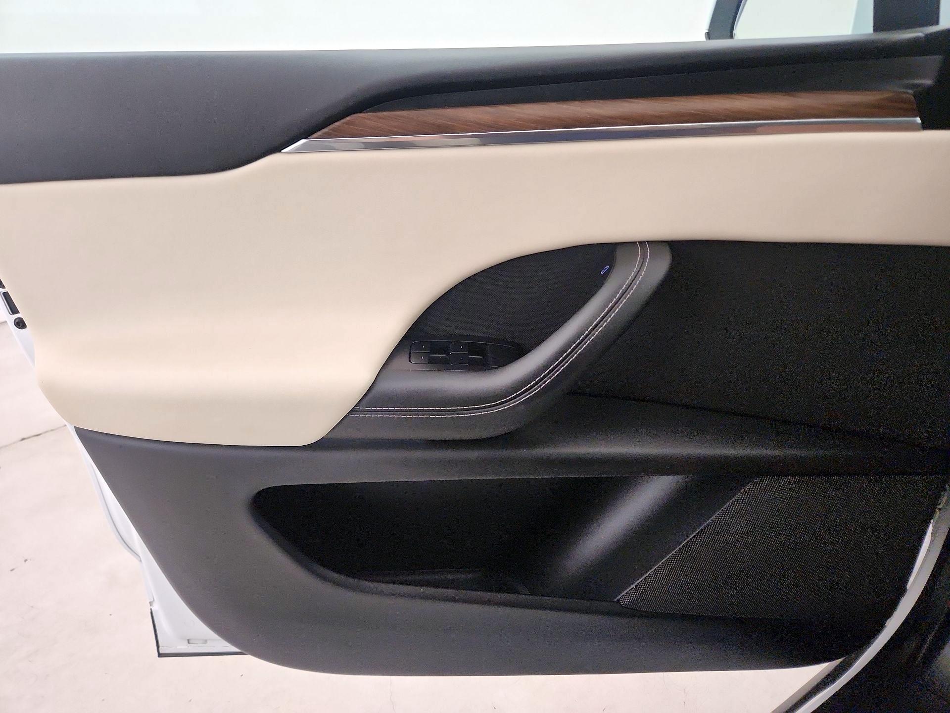 Thumbnail: 2023 Tesla Model X - 12