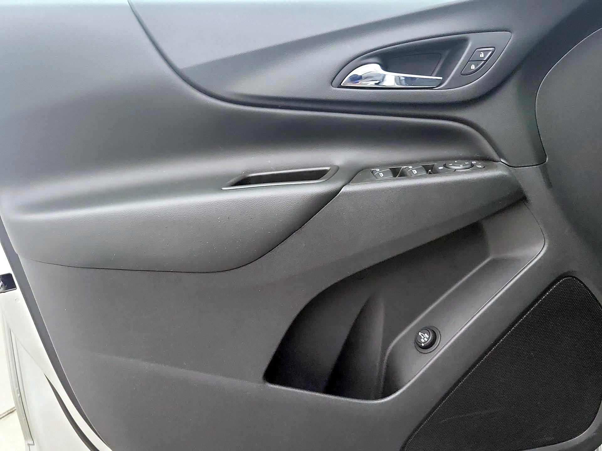 Thumbnail: 2020 Chevrolet Equinox - 12