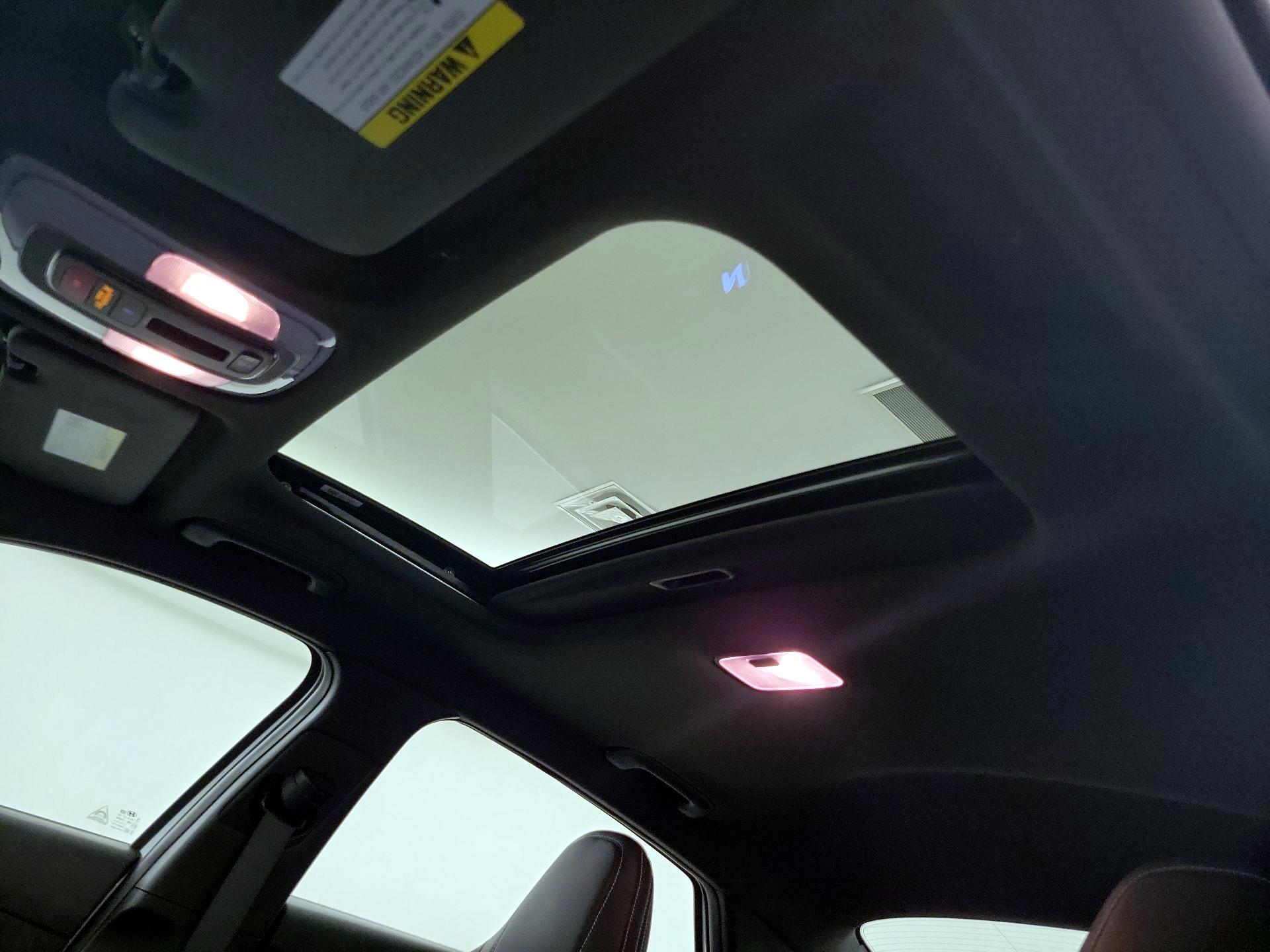 Thumbnail: 2023 Hyundai Elantra - 18
