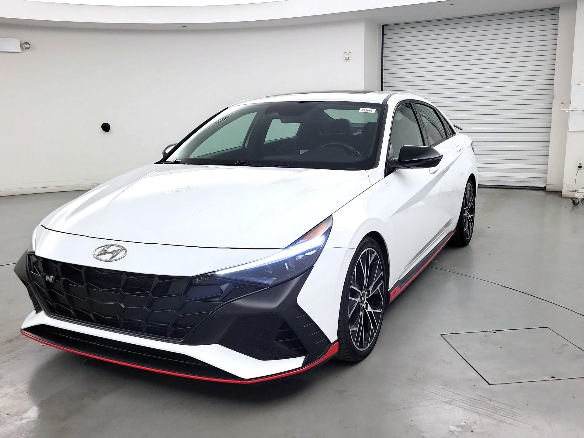 Thumbnail: 2023 Hyundai Elantra - 3