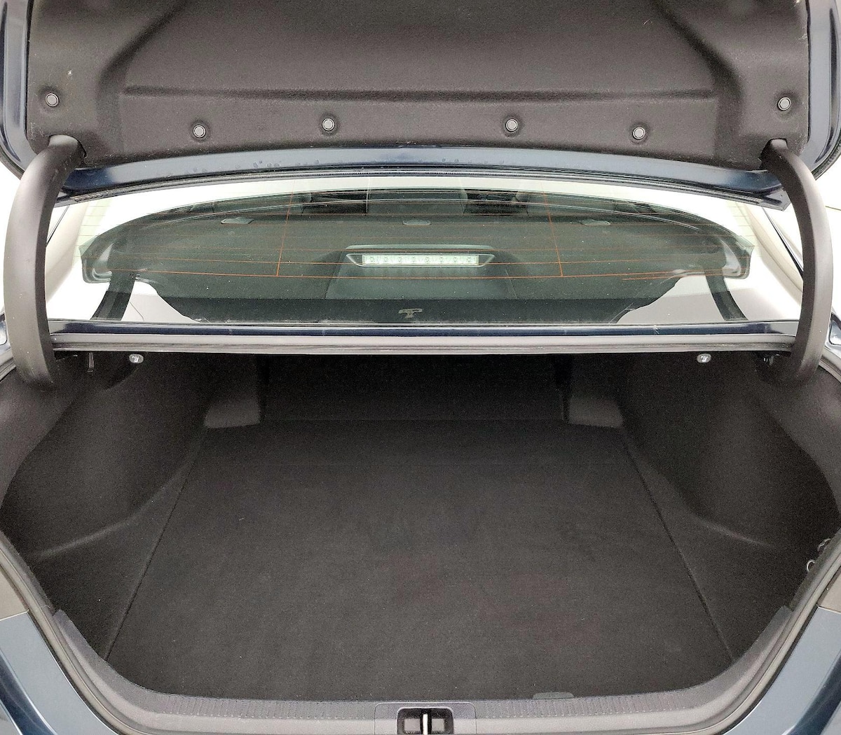 Trunk/Cargo (Seats Up)