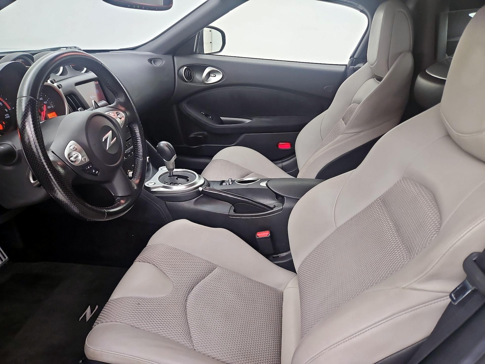 2017 Nissan 370Z Roadster Touring Sport - Photo 12
