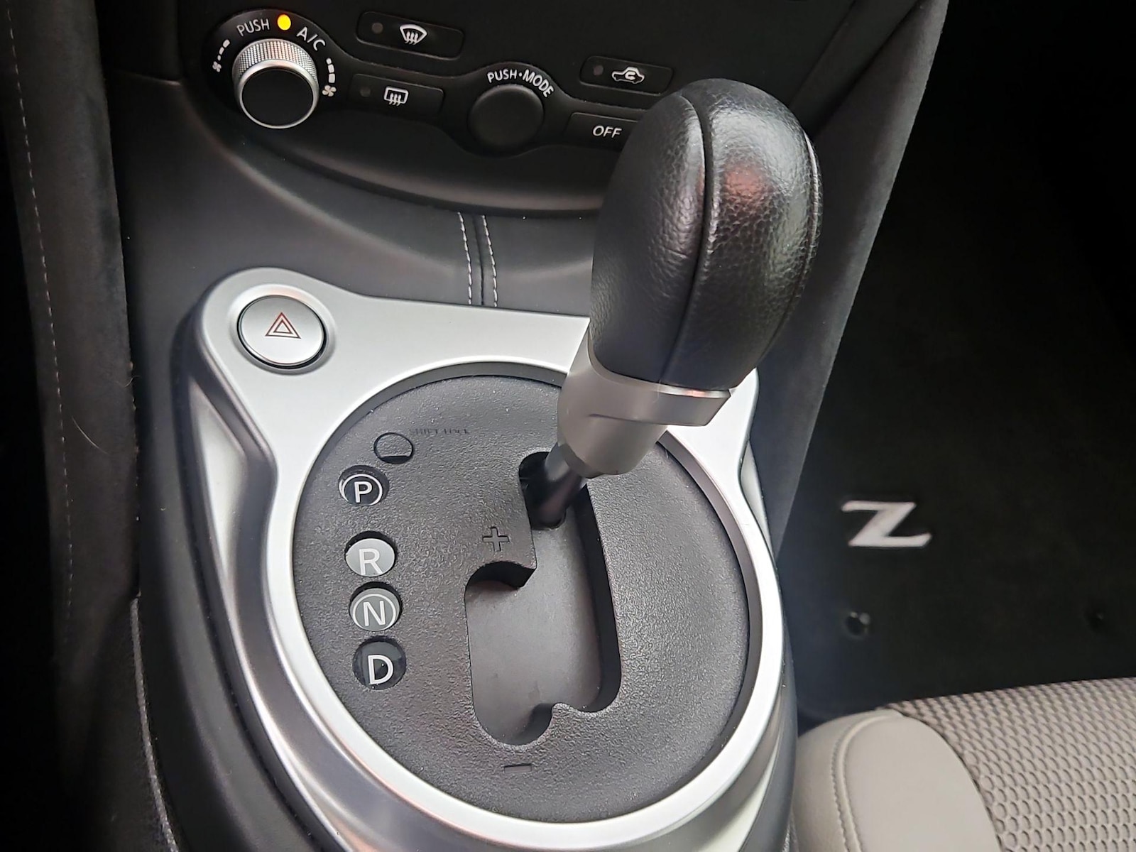 2017 Nissan 370Z Roadster Touring Sport - Photo 18