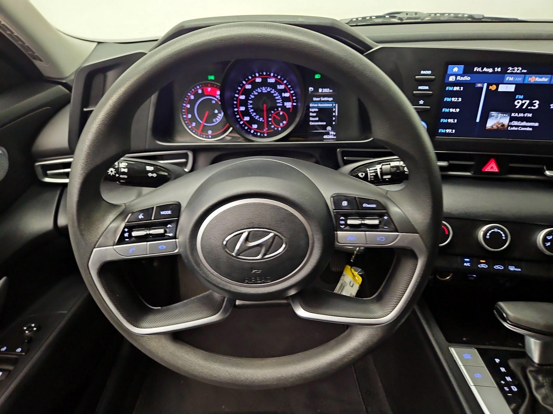 Thumbnail: 2021 Hyundai Elantra - 10
