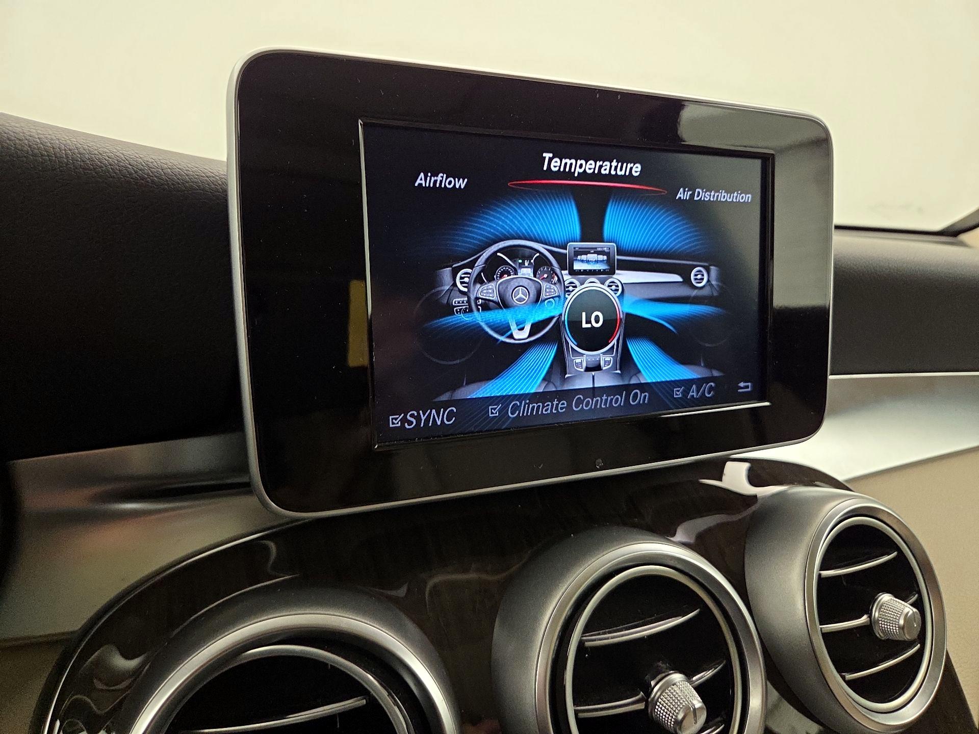 Thumbnail: 2016 Mercedes-Benz GLC - 16