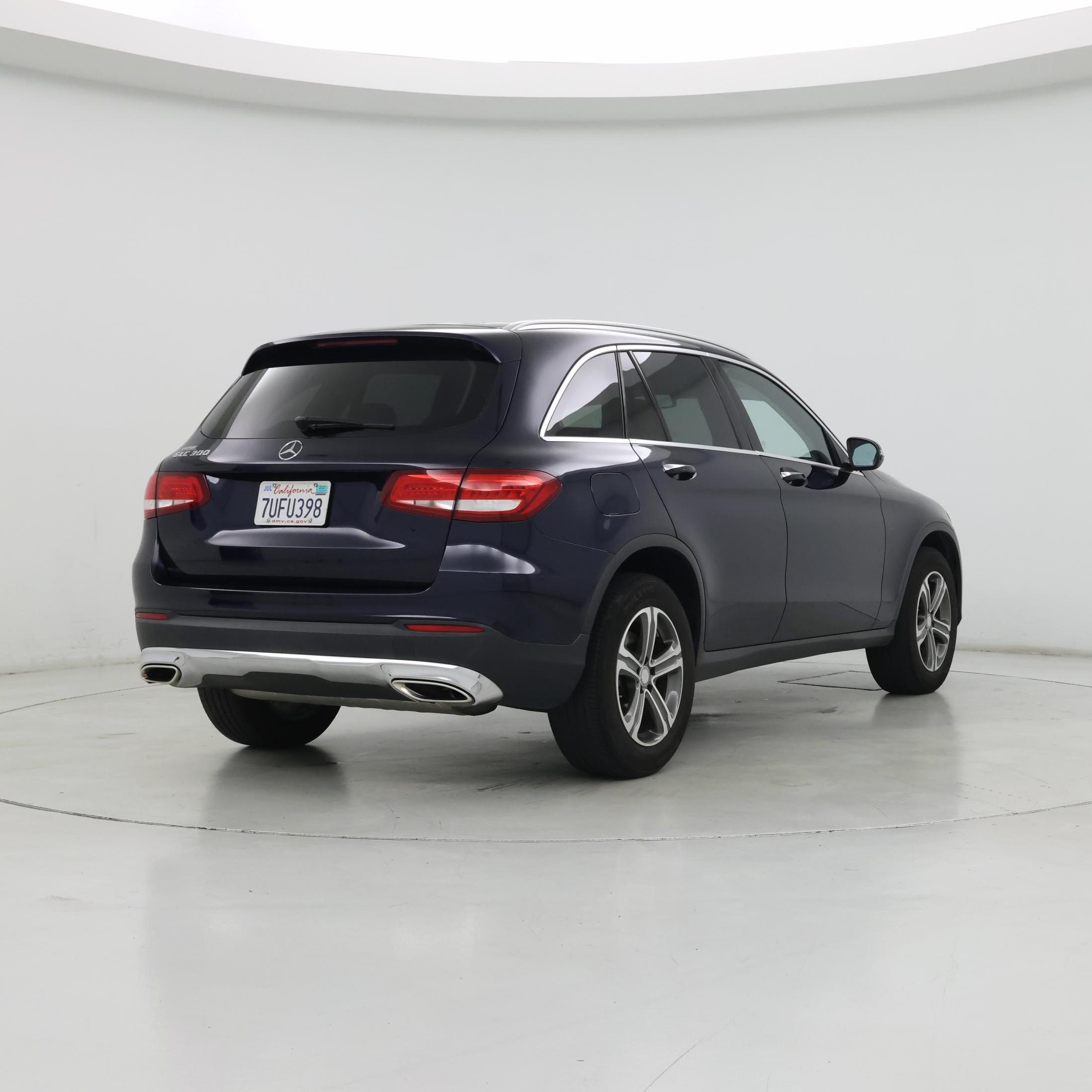 Thumbnail: 2016 Mercedes-Benz GLC - 8