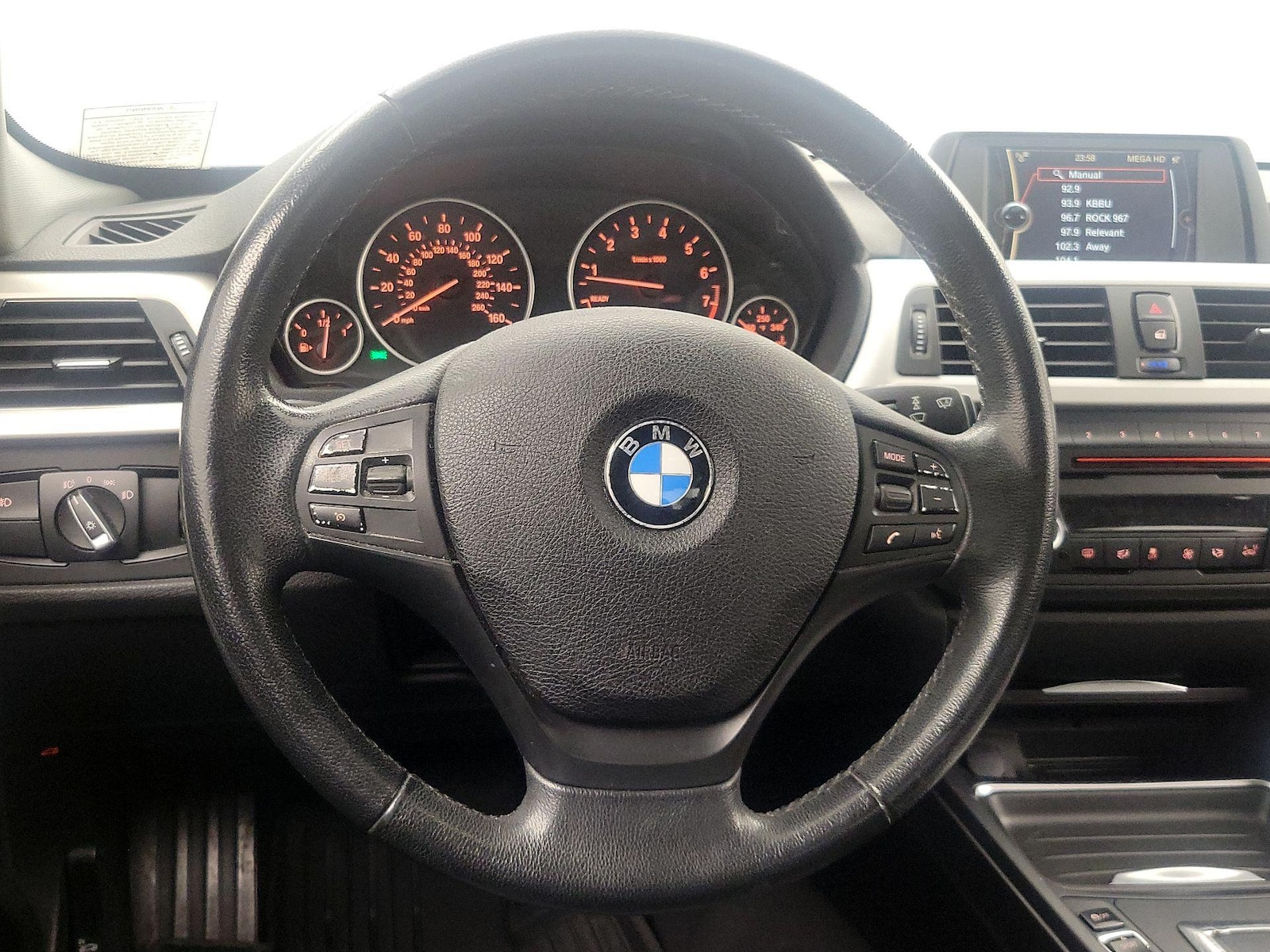2014 BMW 3 Series 320i - Photo 11