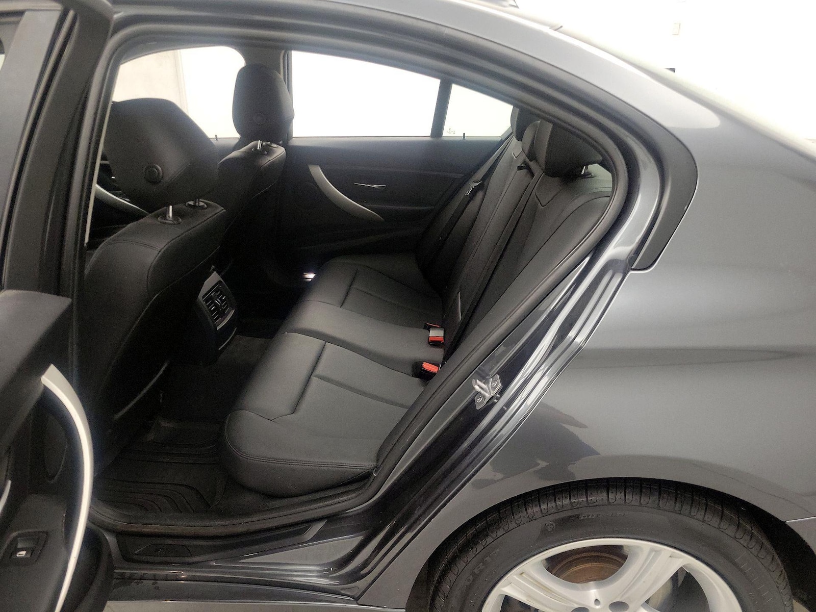 2014 BMW 3 Series 320i - Photo 19