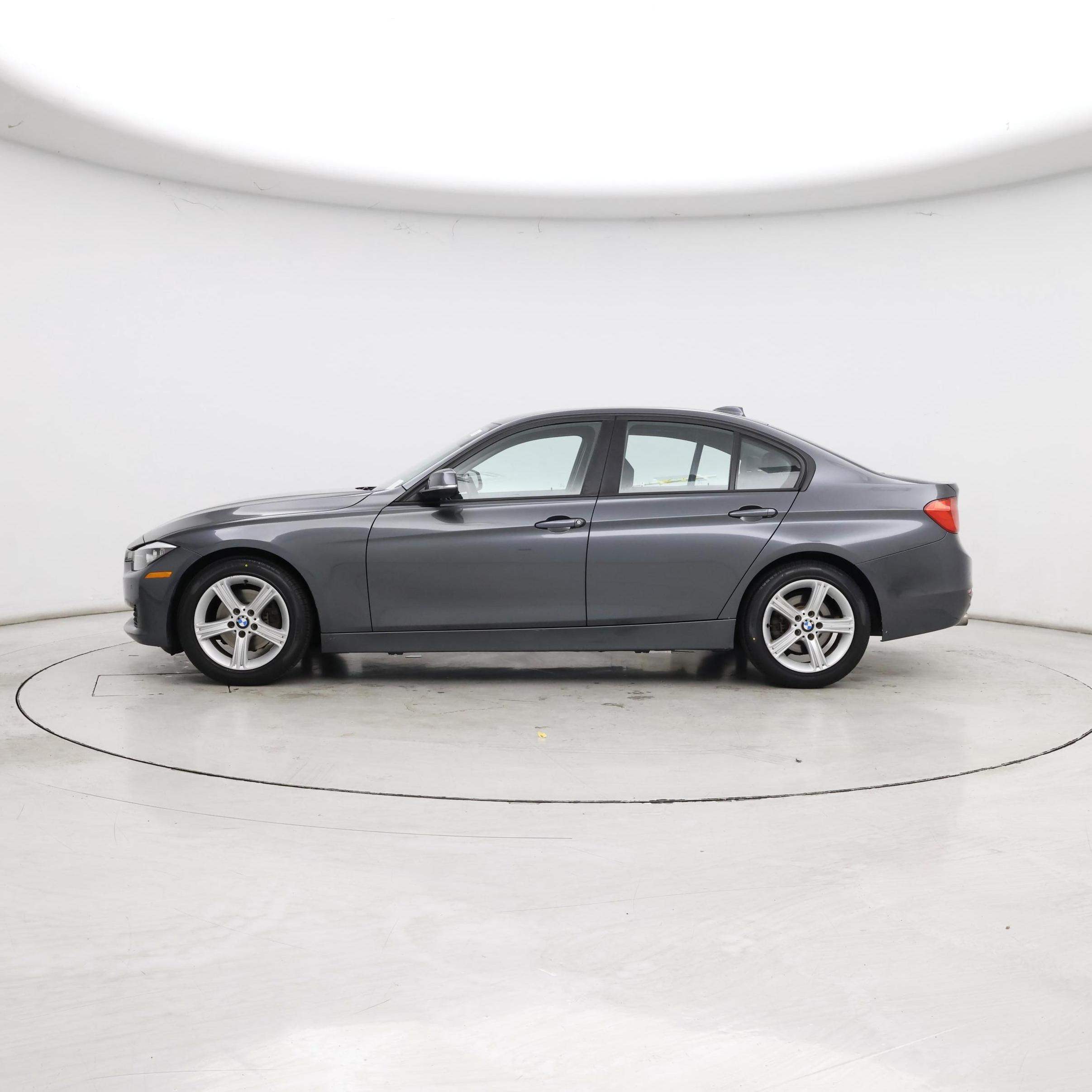 Thumbnail: 2014 BMW 3 Series - 3