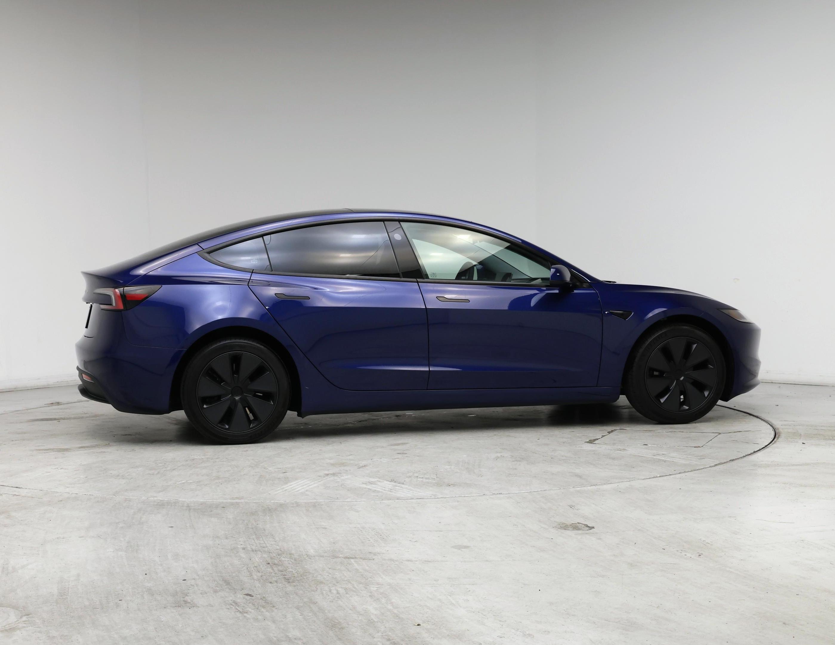 Thumbnail: 2025 Tesla Model 3 - 7