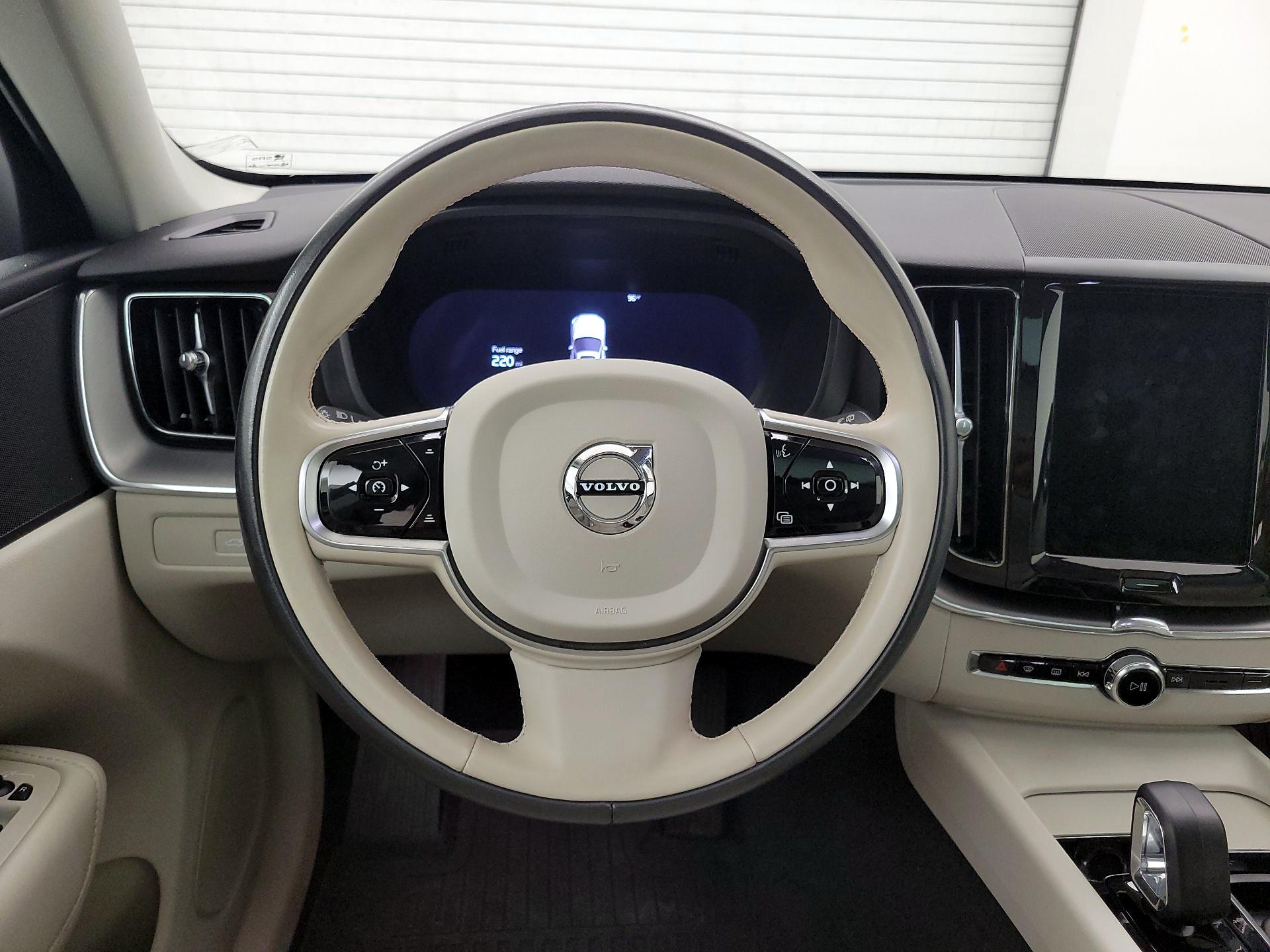 Thumbnail: 2024 Volvo XC60 - 10