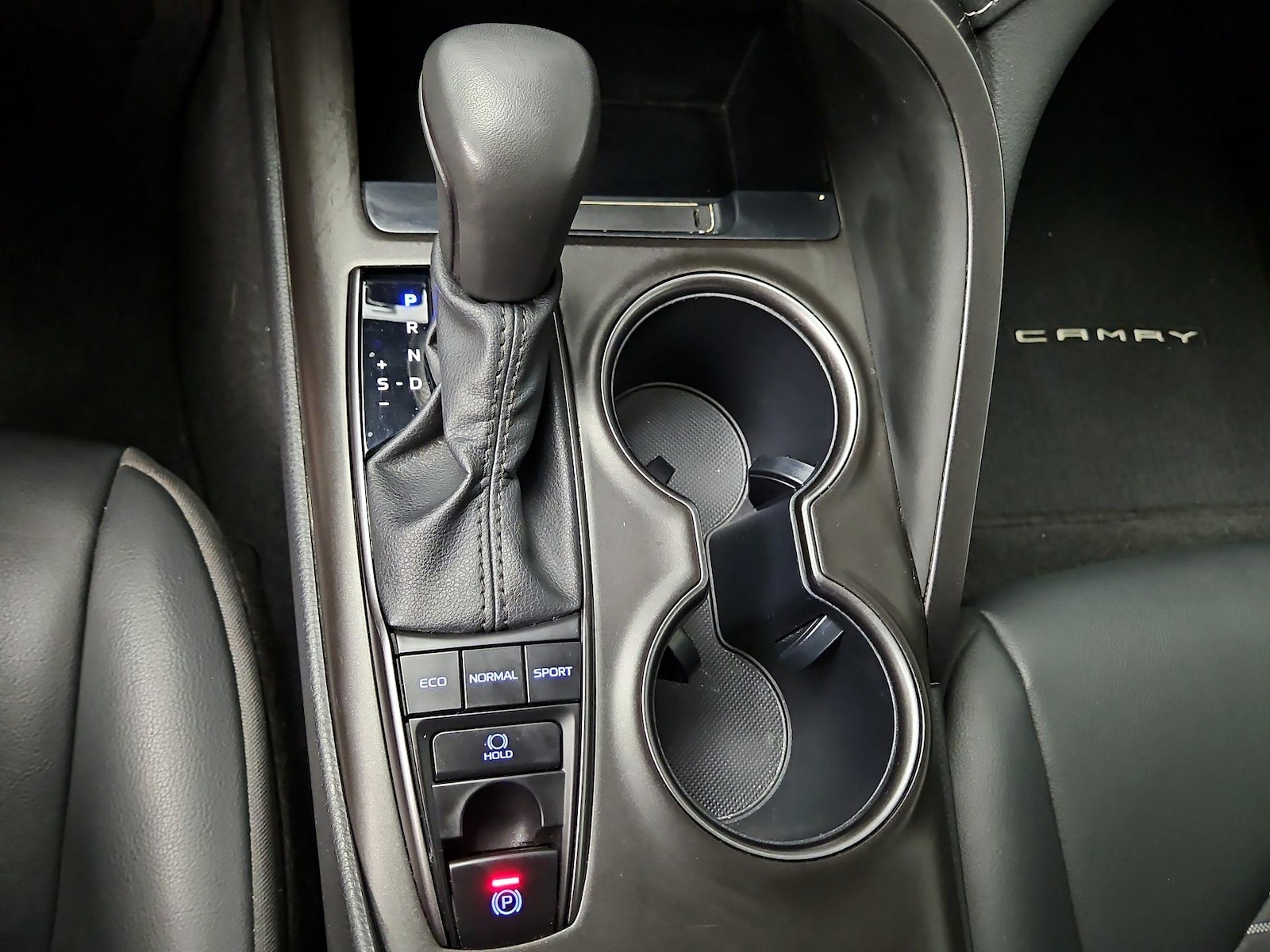 2024 Toyota Camry SE Nightshade - Photo 18