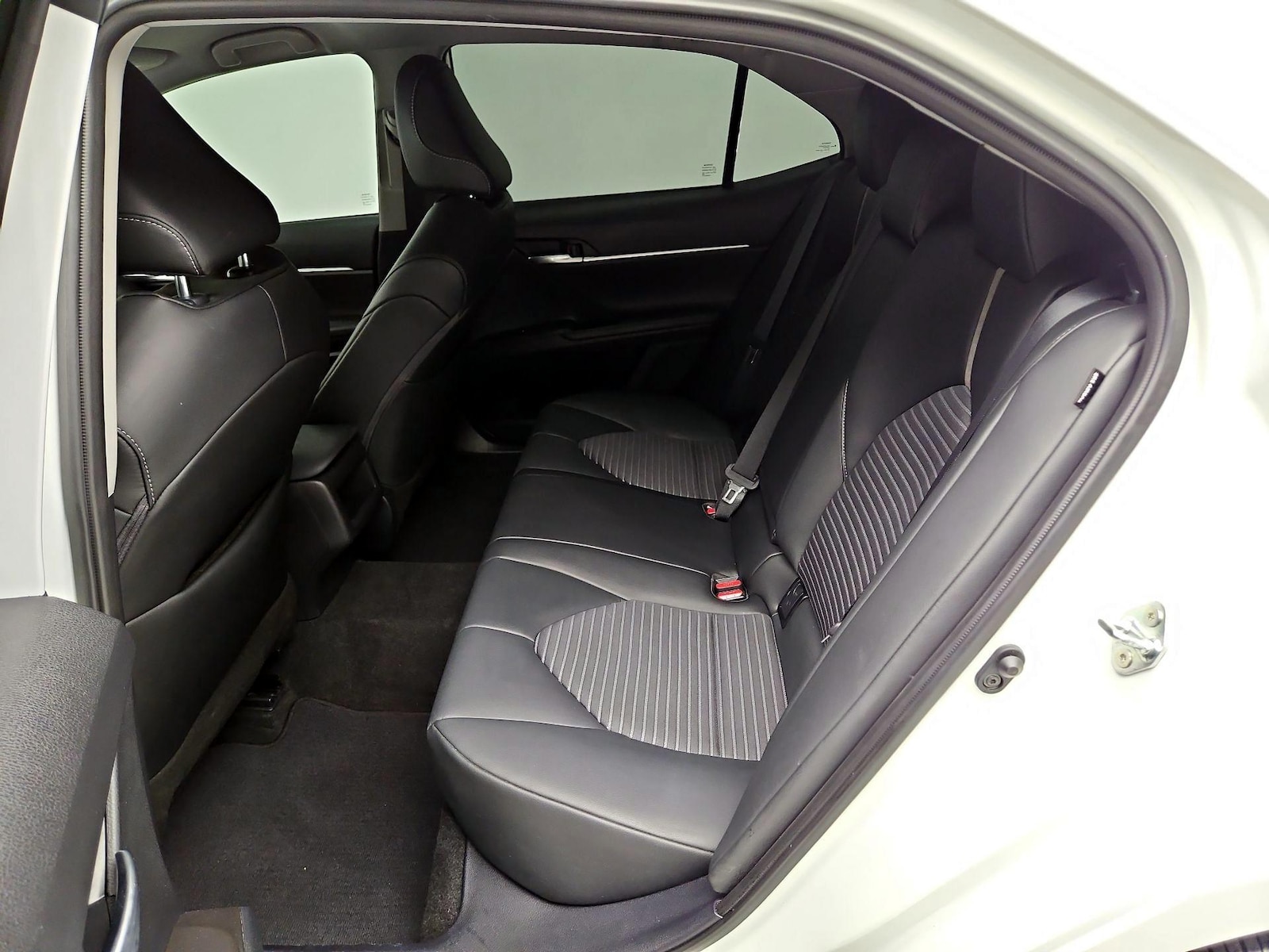 2024 Toyota Camry SE Nightshade - Photo 20